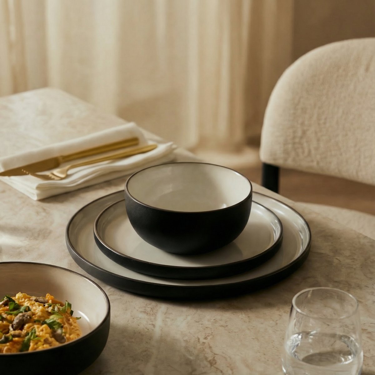 Set de 16 pièces de vaisselle en grès L27 KARLSTAD noir, SIA DECO