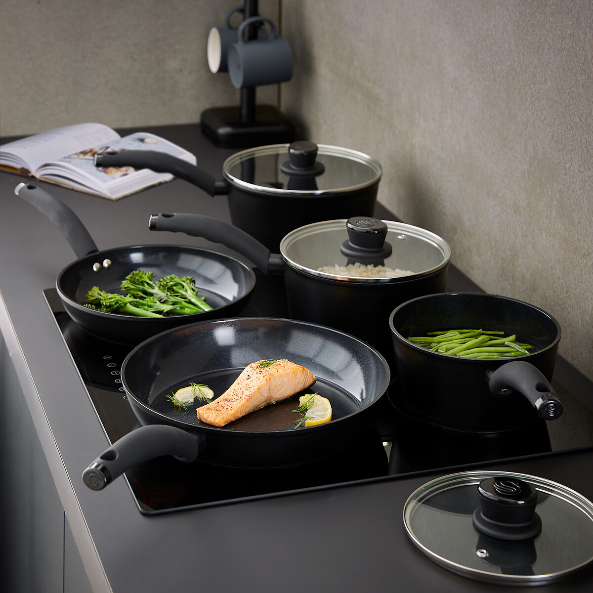 5-Piece Stealth Cookware Set black, SWAN