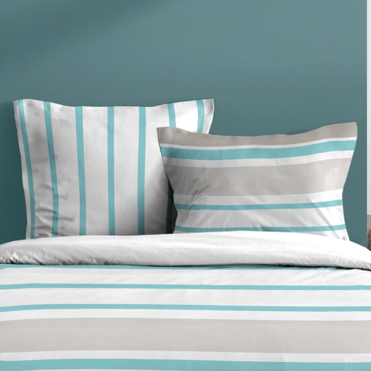 Housse de couette 240x220 finition rabat + 2 taies coton 57 fils beige, DECORATIE