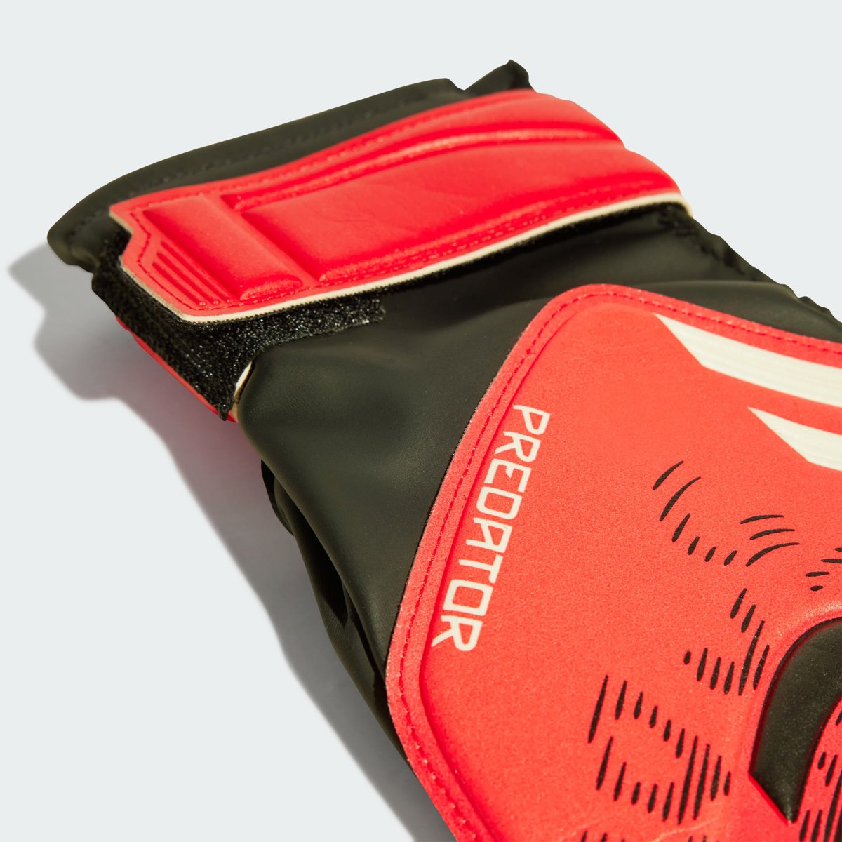 Gants de gardien Predator Pro lucid red / black / pure ruby, adidas Performance