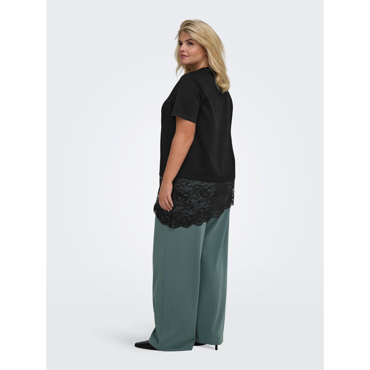Top Asymétrique black 1, ONLY CARMAKOMA