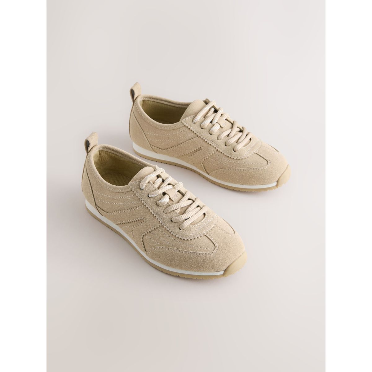 Baskets à lacets style rétro beige neutre, NEXT