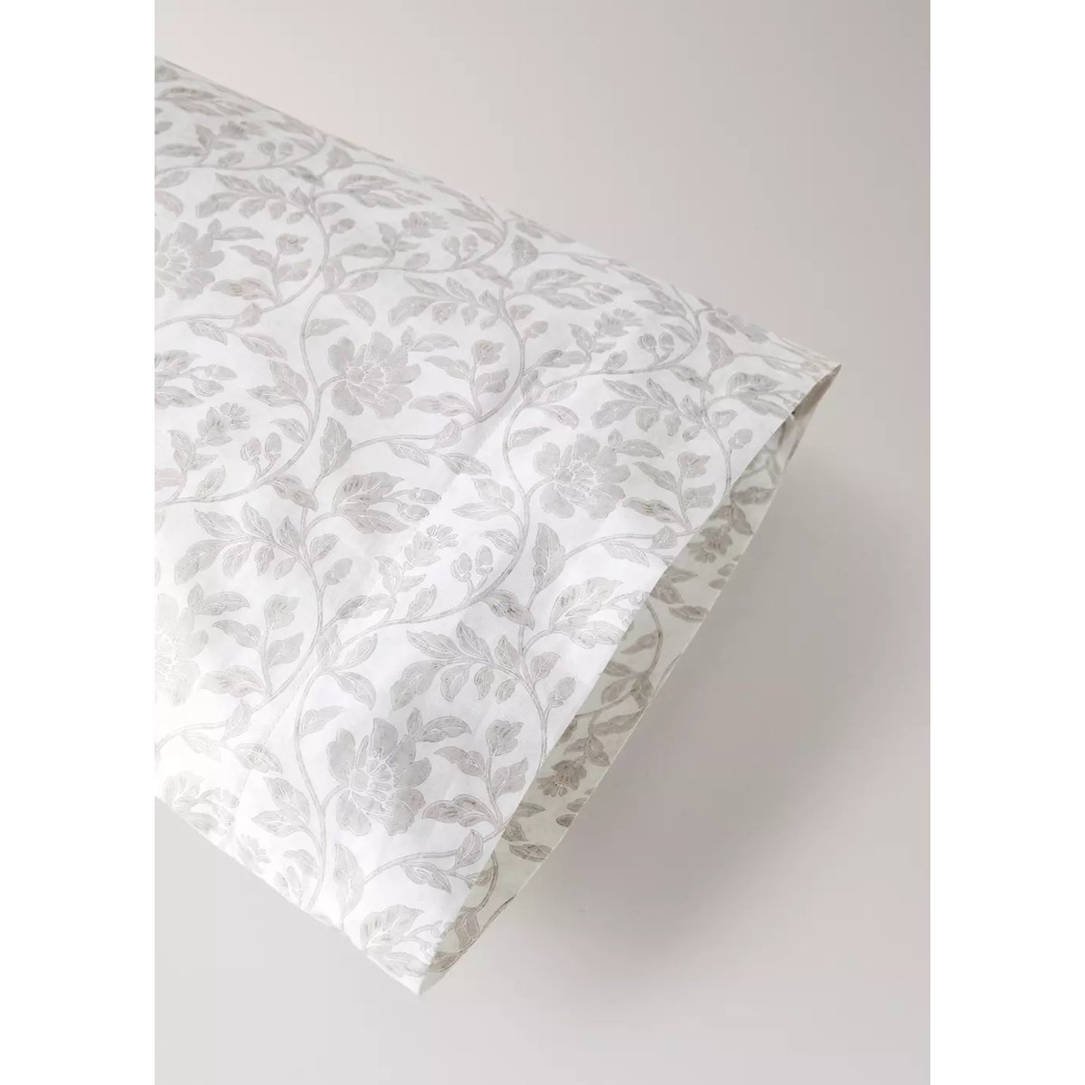 Taie d’oreiller en imprimé fleuri 45x110 cm écru, MANGO HOME