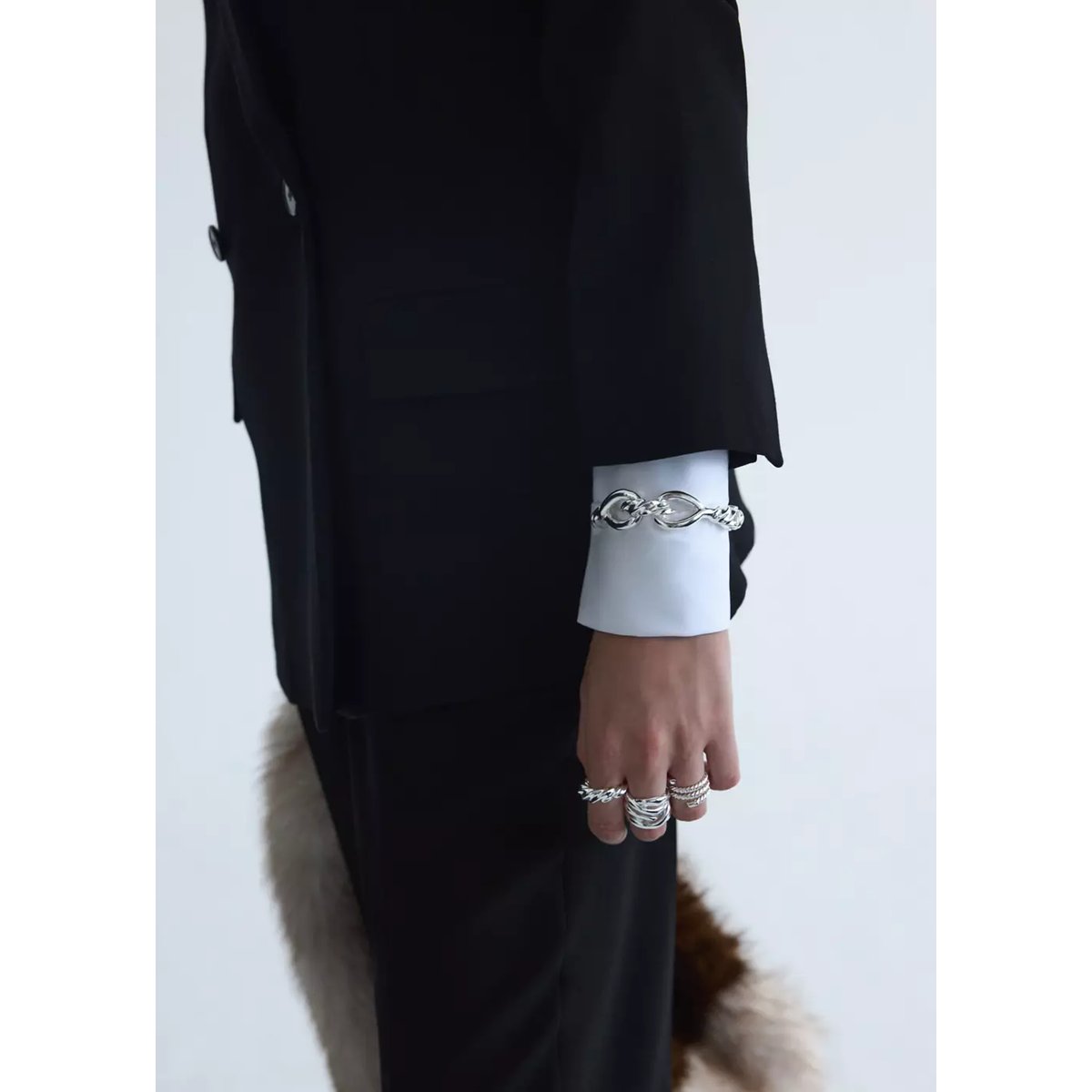 Bracelet rigide à nœud argent, MANGO