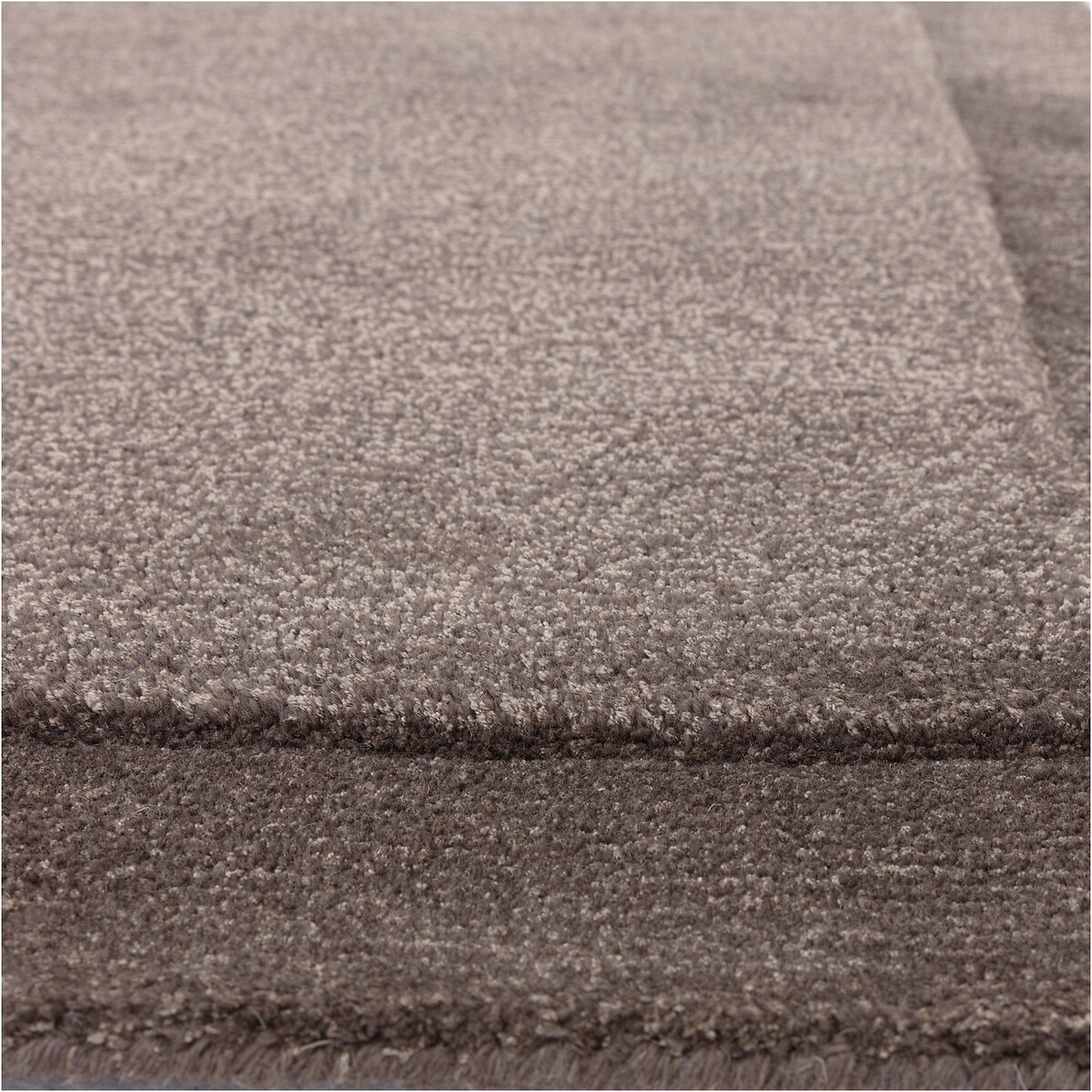 Contemporary Hand Carved Border Rug charcoal, ÉDITÉ
