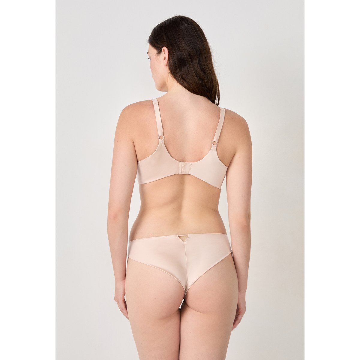 Soutien-gorge N.4 - Le coques fines 2 en 1 satiné PURE GLOW lin, ETAM