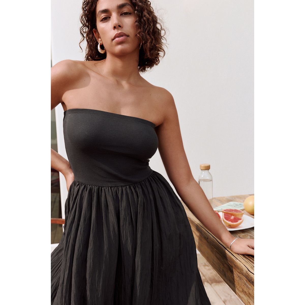 Robe mi-longue bandeau en jersey tissé noir, NEXT