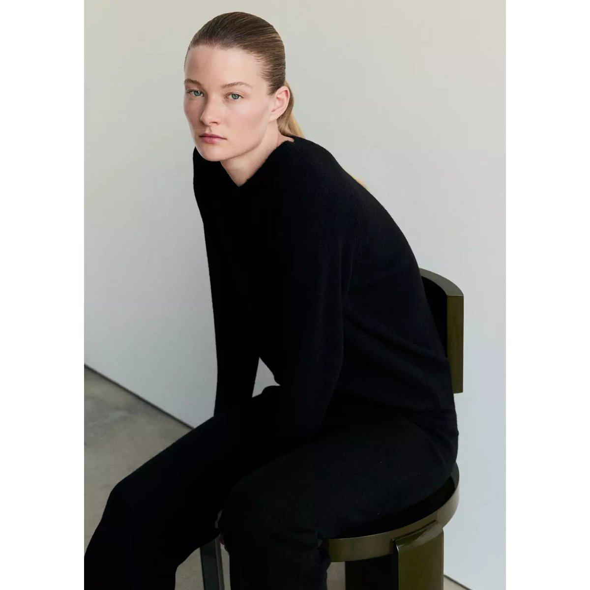 Pull de pyjama en maille à col V noir, MANGO