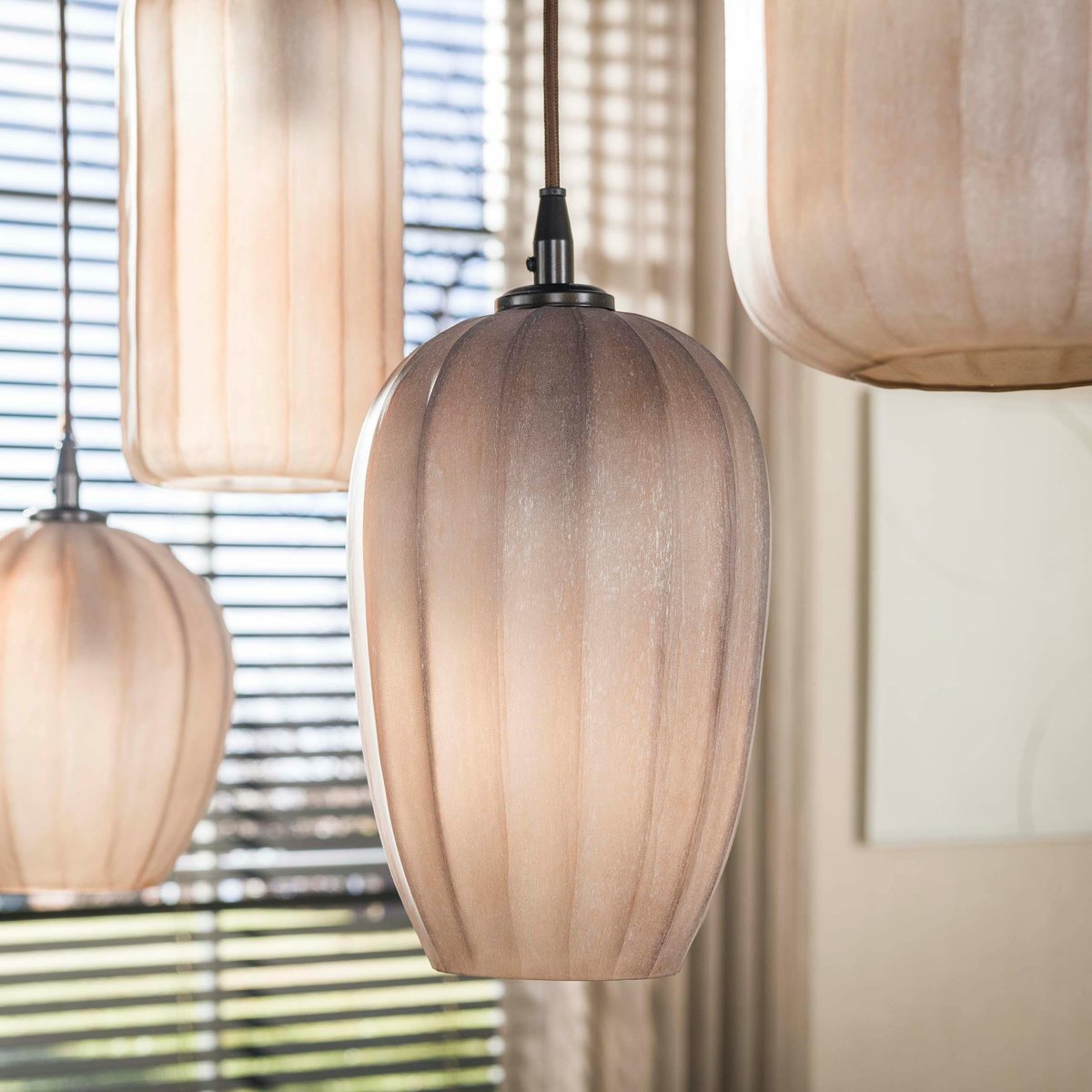 Suspension salle à manger verre brun dépoli 5 lampes NOVA marron, PIER IMPORT