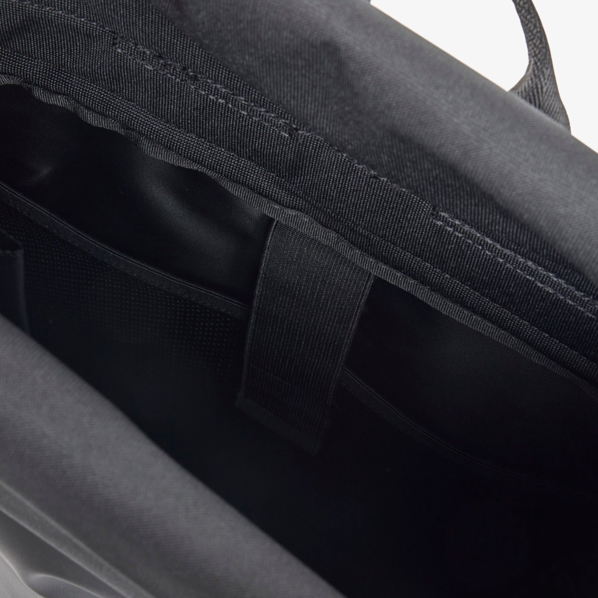 Sac à dos Lacoste In Motion noir-000, LACOSTE