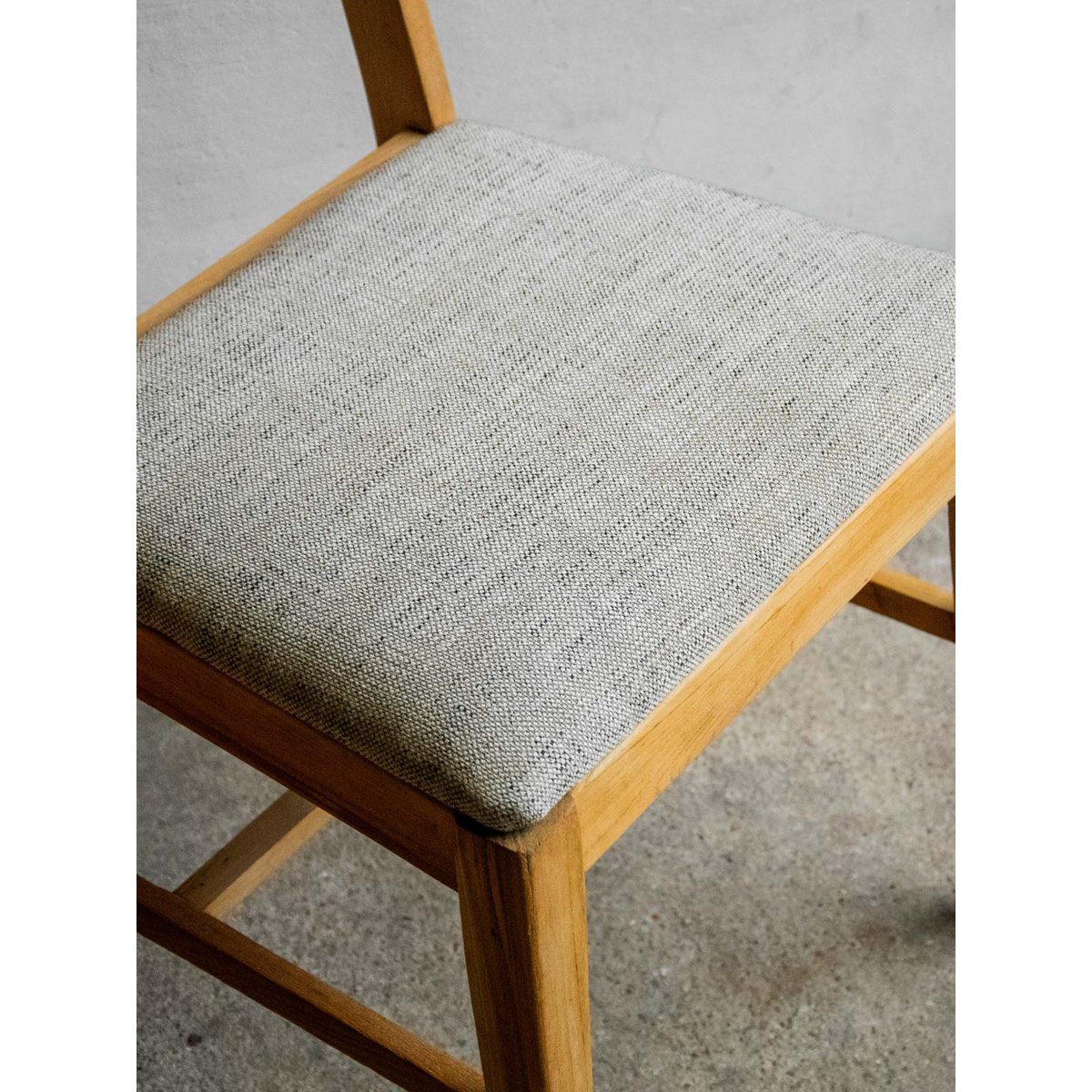 Lot de 4 chaises en chêne clair Alma N°1400 - Bon état bois clair, DEBONGOUT