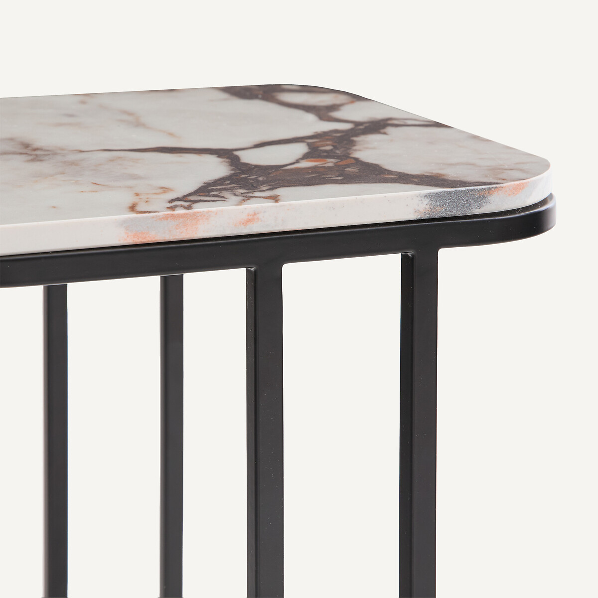 Beistelltisch aus Ziegelkeramik, TREBOR, Design Emmanuel Gallina keramik marmor ziegelstein, EMMANUEL GALLINA X AM.PM