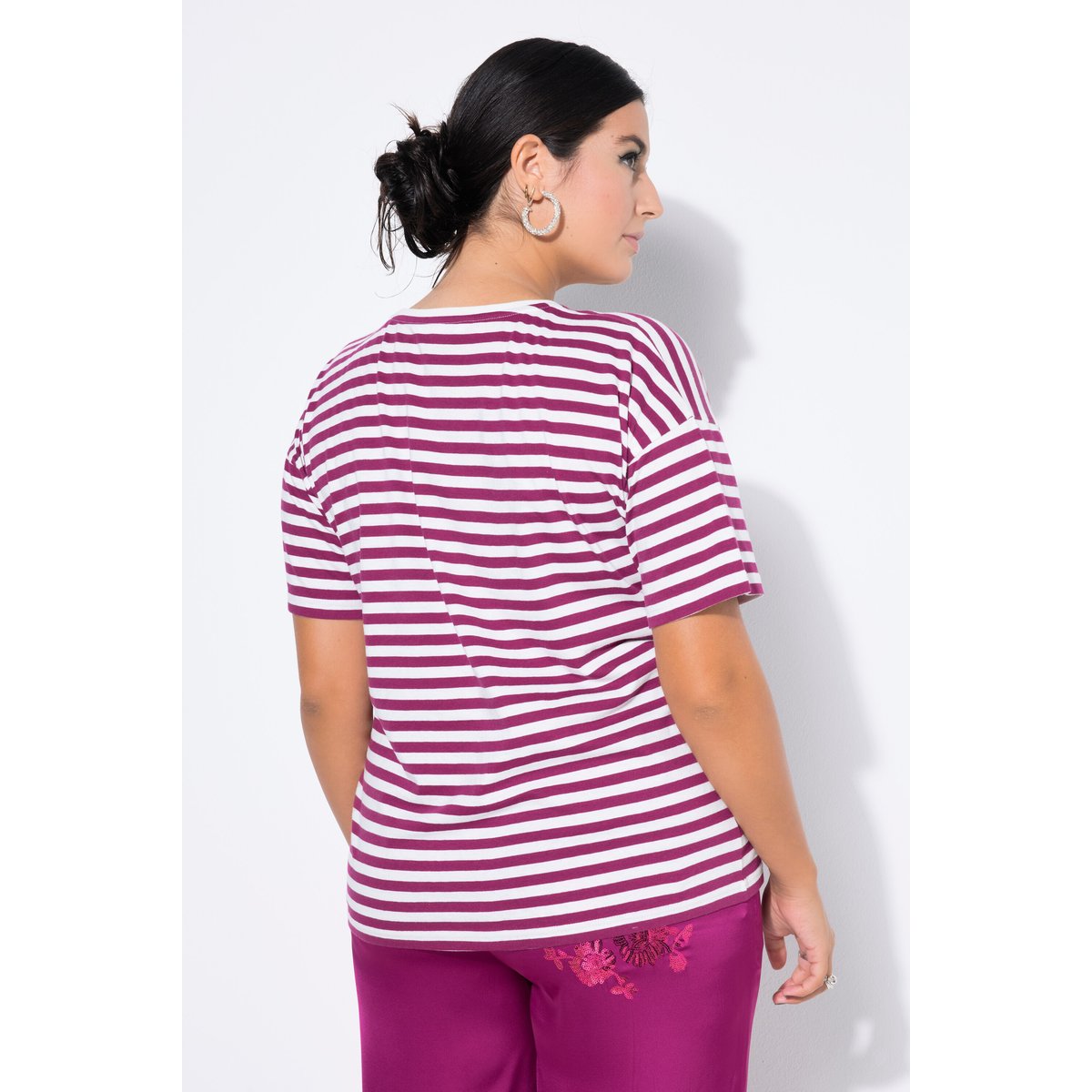 T-shirt à rayures oversize, avec broderie mûres, STUDIO UNTOLD