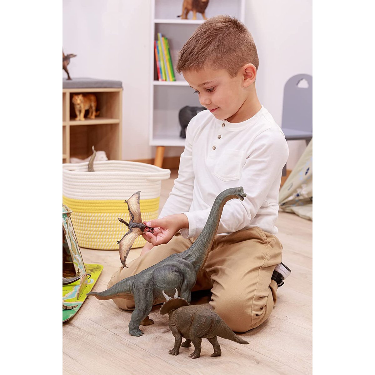 Figurine Tricératops marron, PAPO