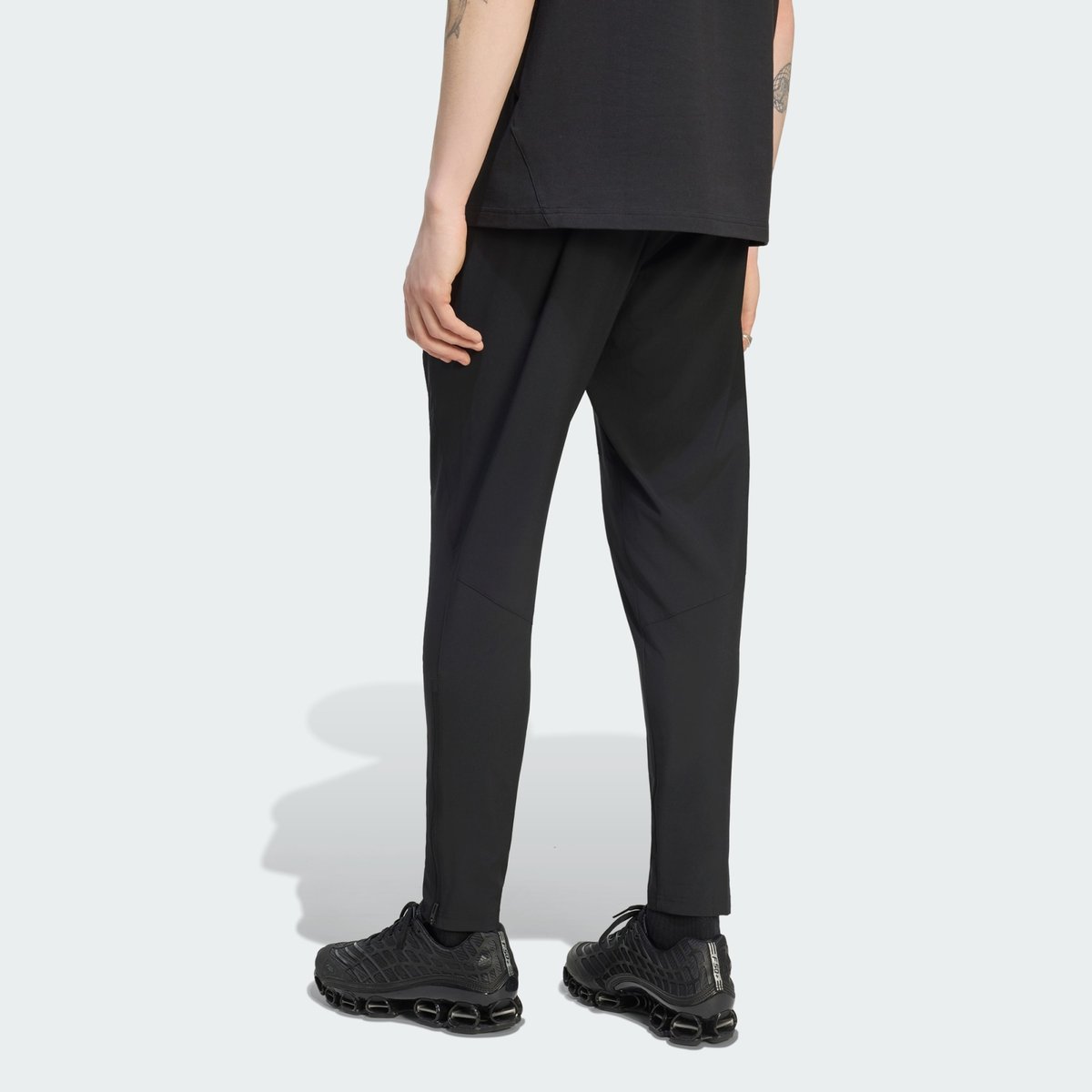 Pantalon Liverpool Fc Tiro Travel Pantalon Liverpool Fc Tiro Travel black, adidas Performance
