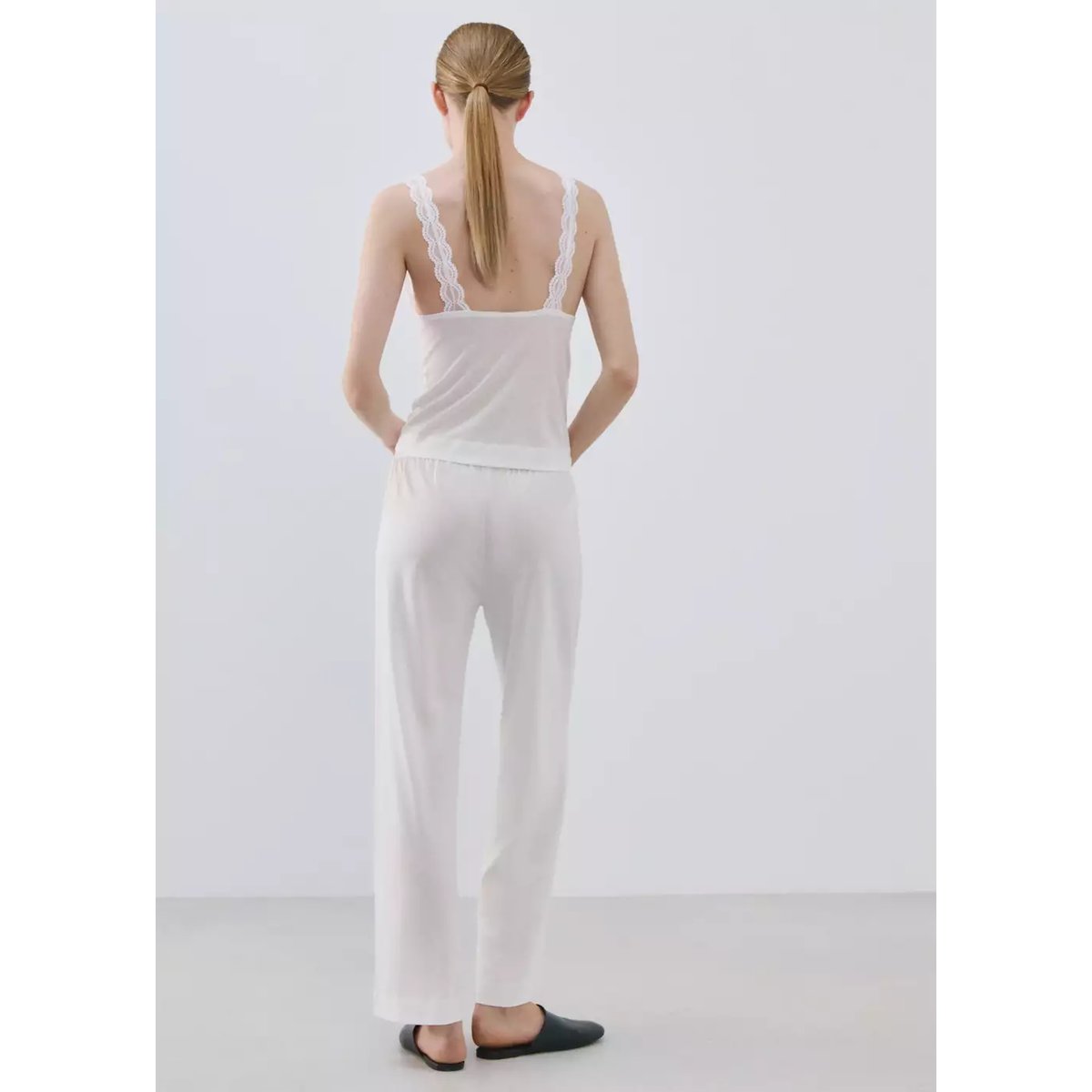 Pantalon basique en lyocell blanc, MANGO