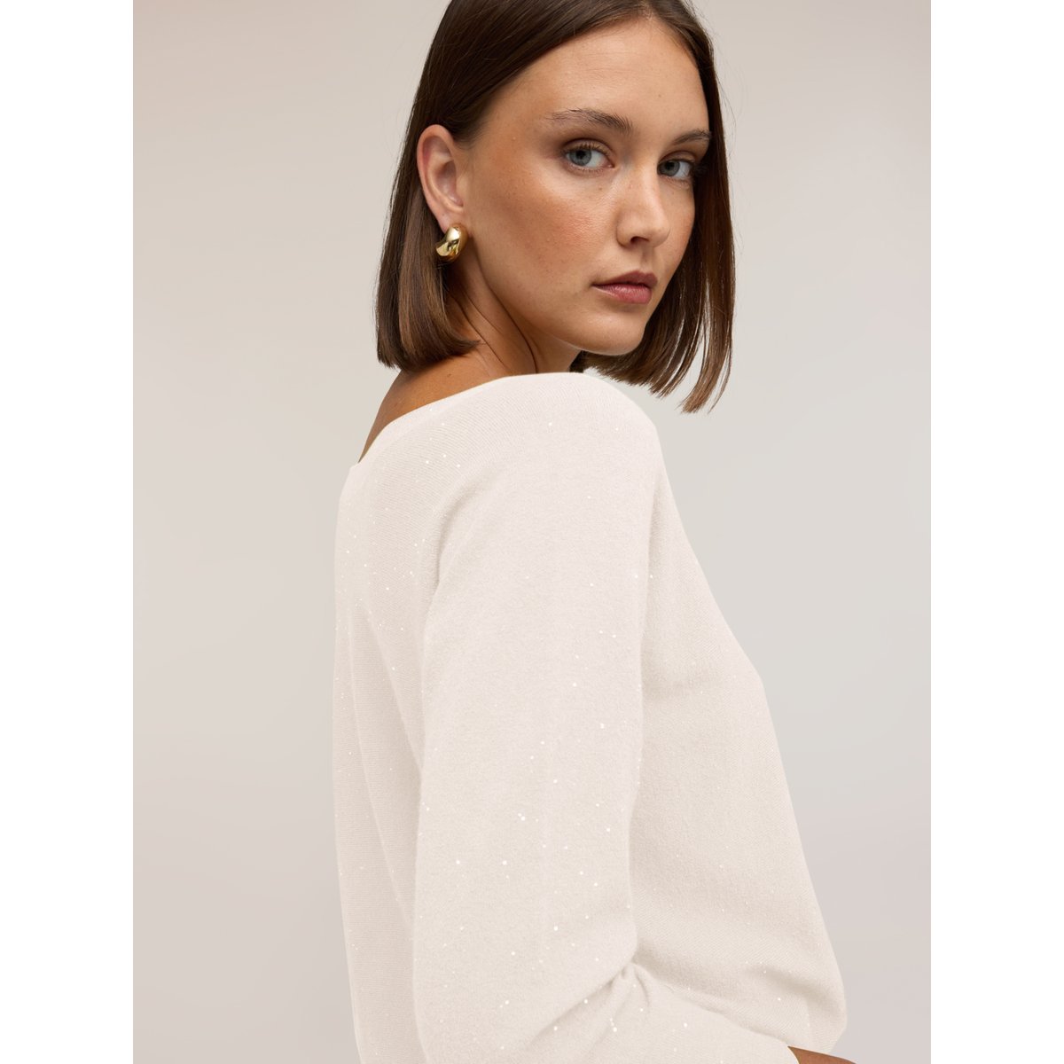 Kimono à paillettes blanc, MOTIVI