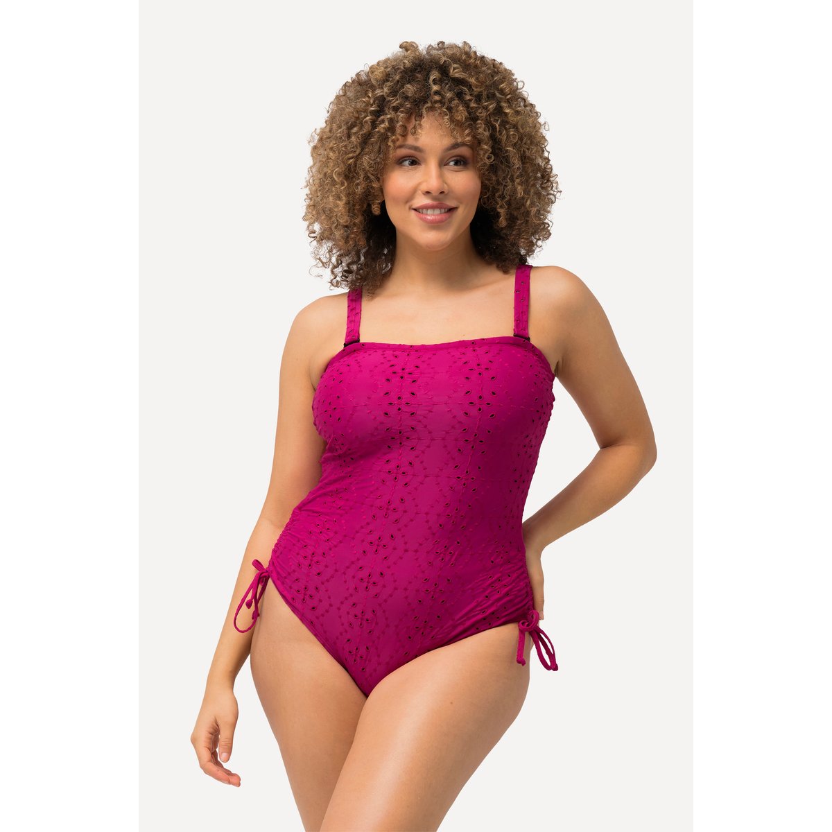 Maillot de bain à bonnets souples. Bretelles mauve foncé, ULLA POPKEN