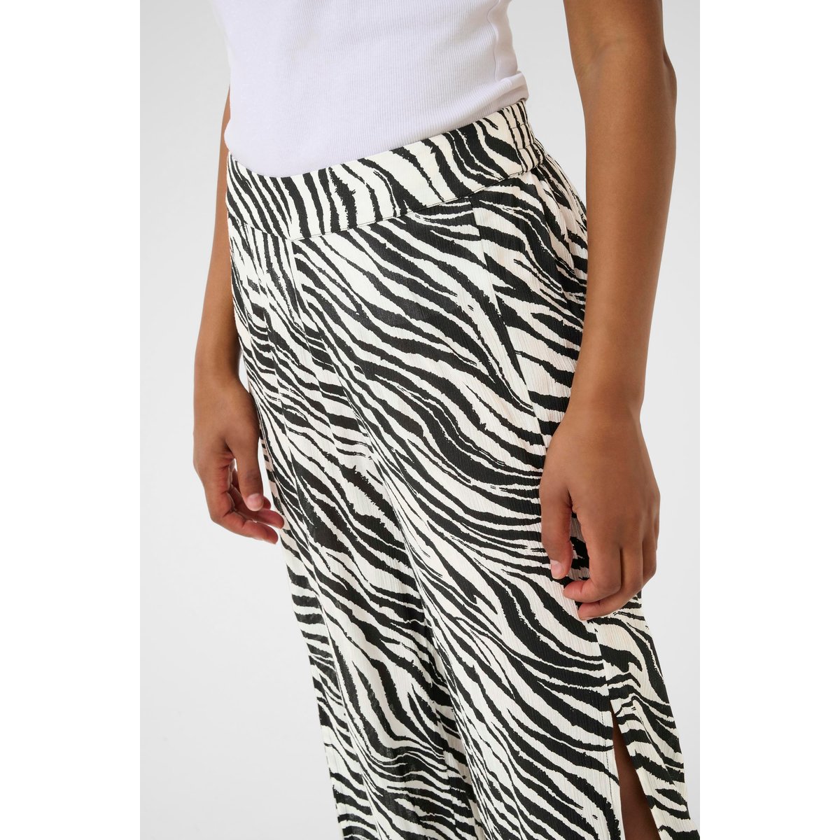 Accessories noir blanc black/chalk animal, KAFFE
