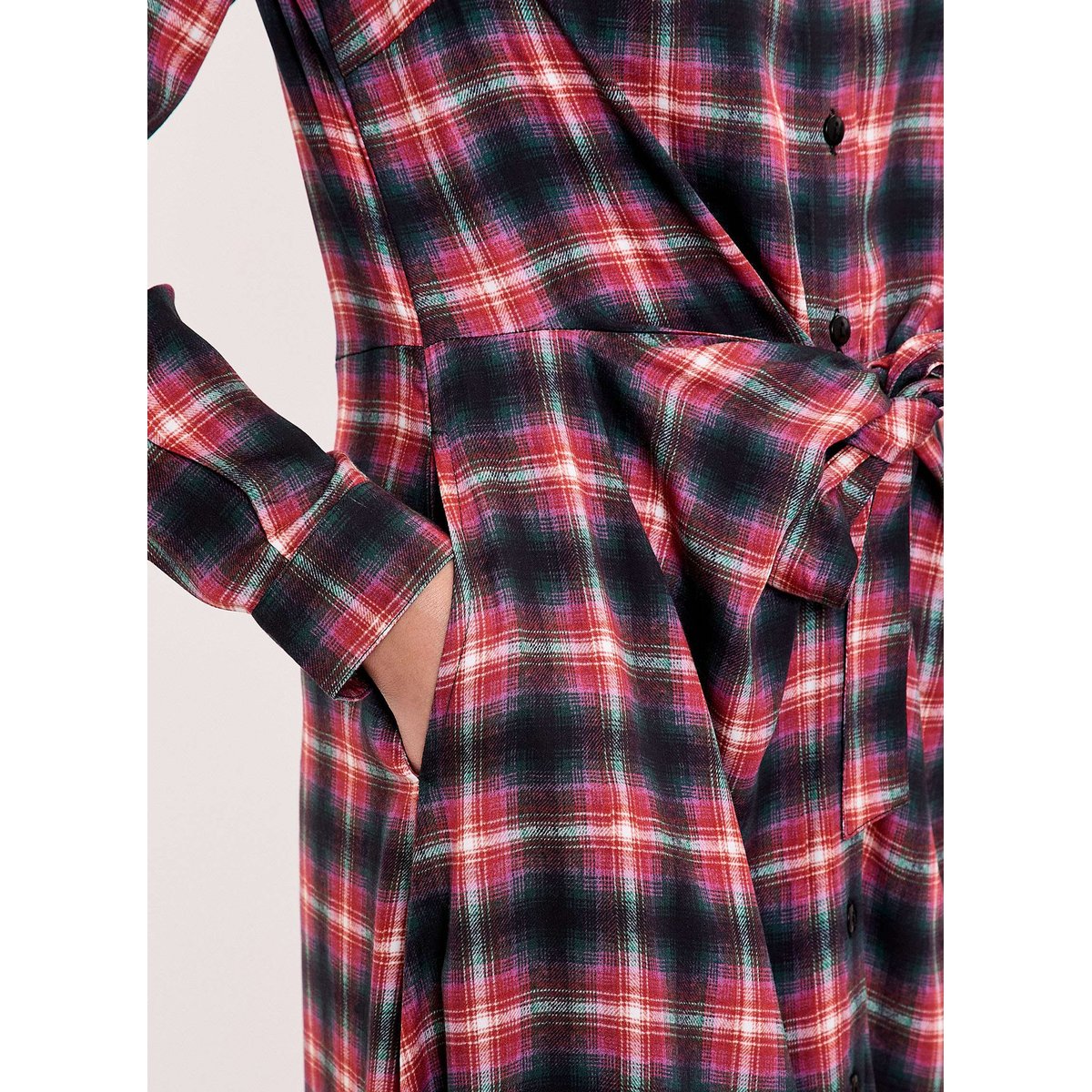Robe chemise midi fluide à nouer TESSY rouge check, LA FIANCÉE