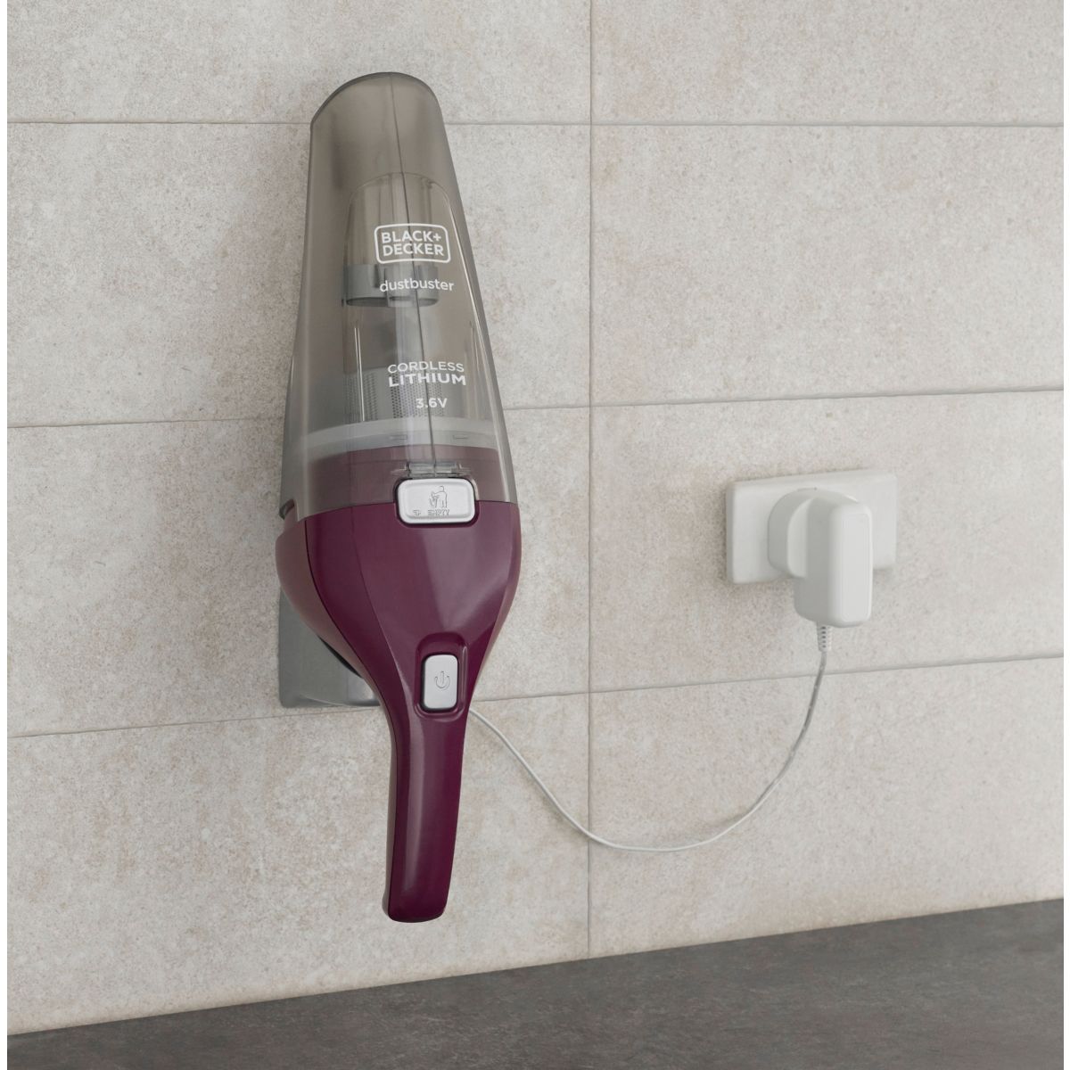 Aspirateur main NVC115W Dustbuster bordeaux, BLACK & DECKER