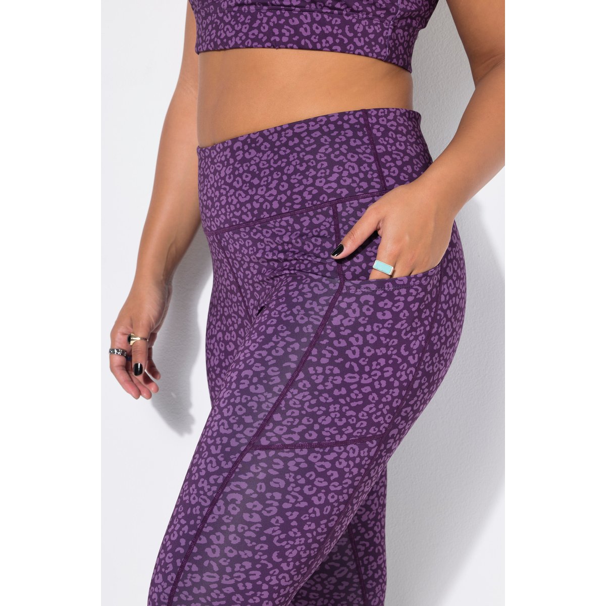 Collant de sport aubergine, STUDIO UNTOLD