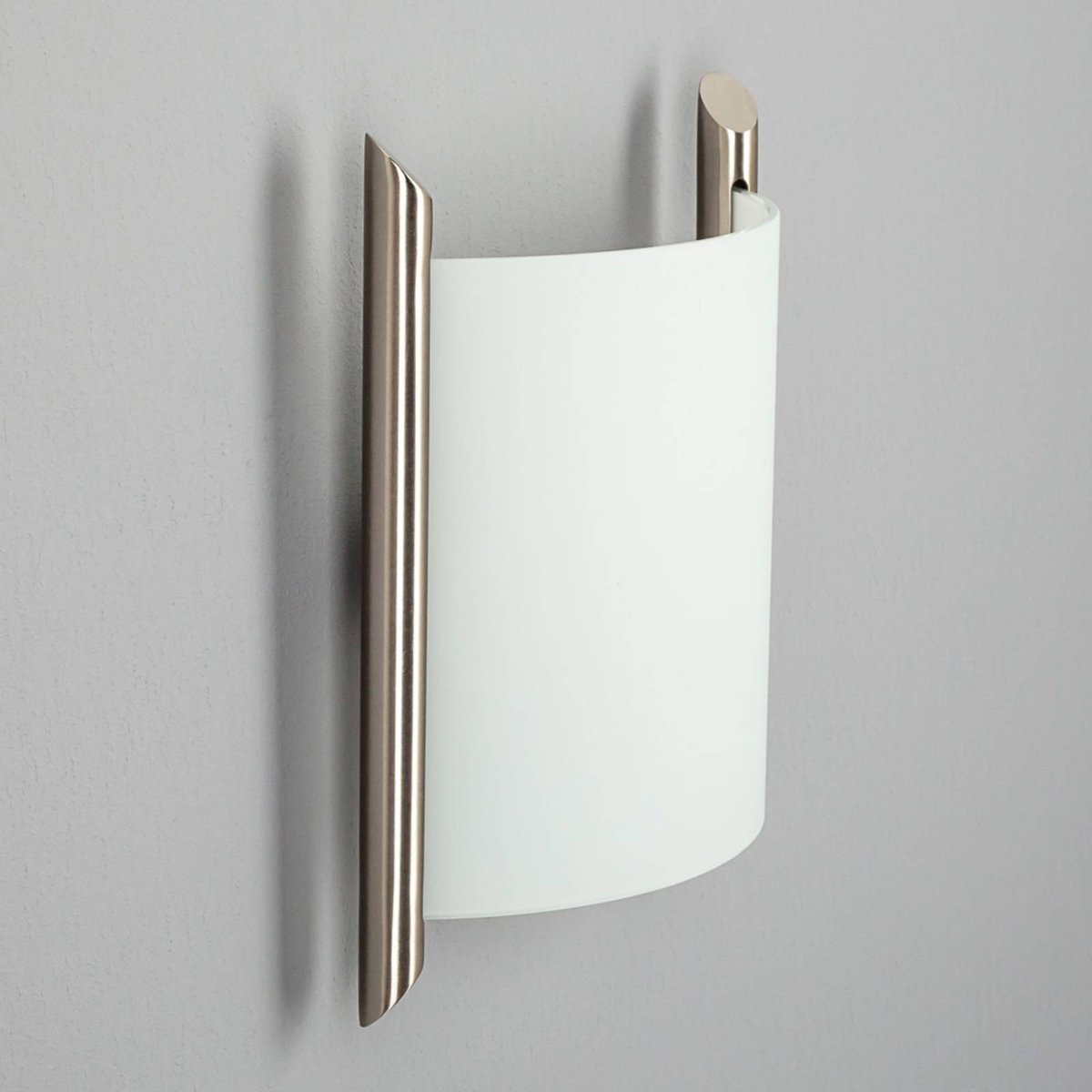 Applique en métal moderne, Filippa blanc satiné, nickel satiné, LINDBY