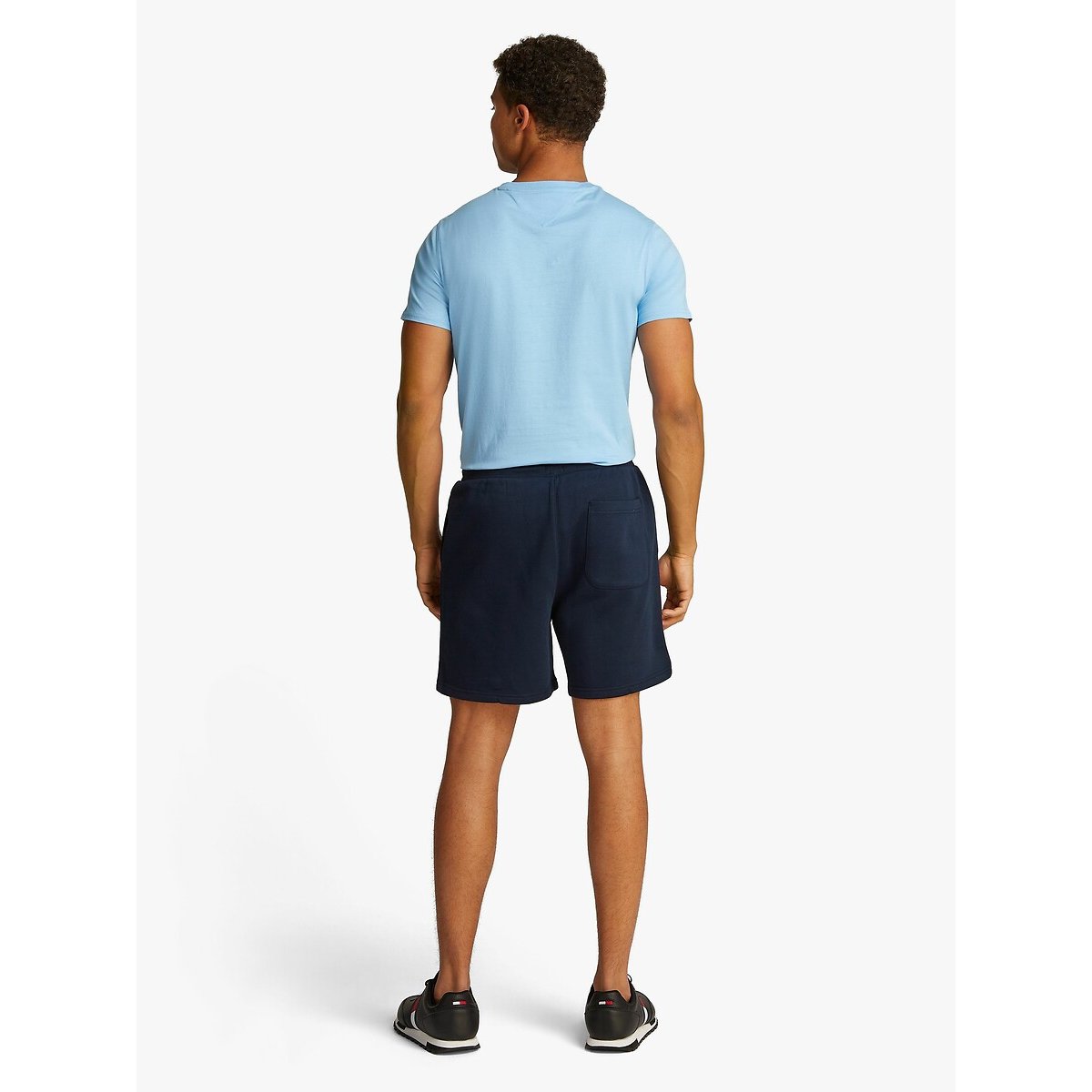 Pantaloncini taglio standard con stemma della bandiera blu scuro, TOMMY JEANS