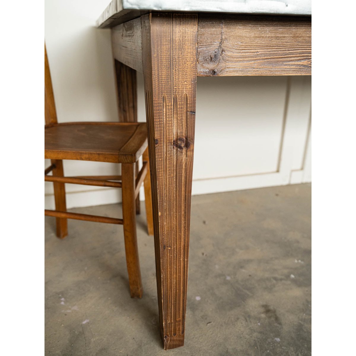 Grande table à manger de campagne Romy N°1556 - Bon état bois foncé, DEBONGOUT