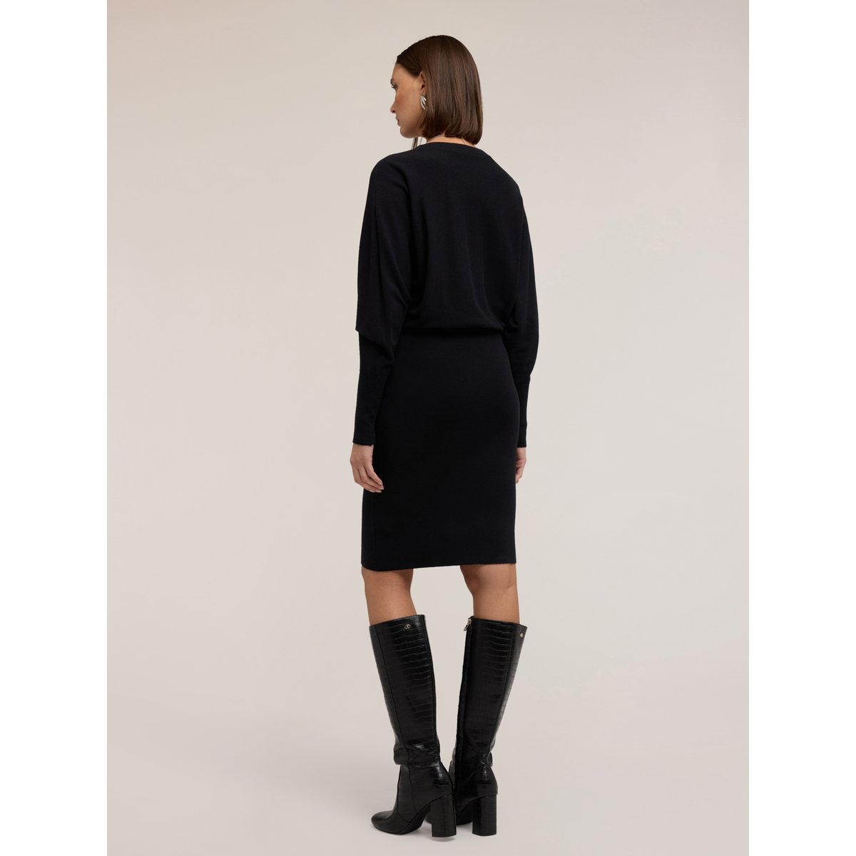 Robe en maille avec manches kimono. noir, MOTIVI