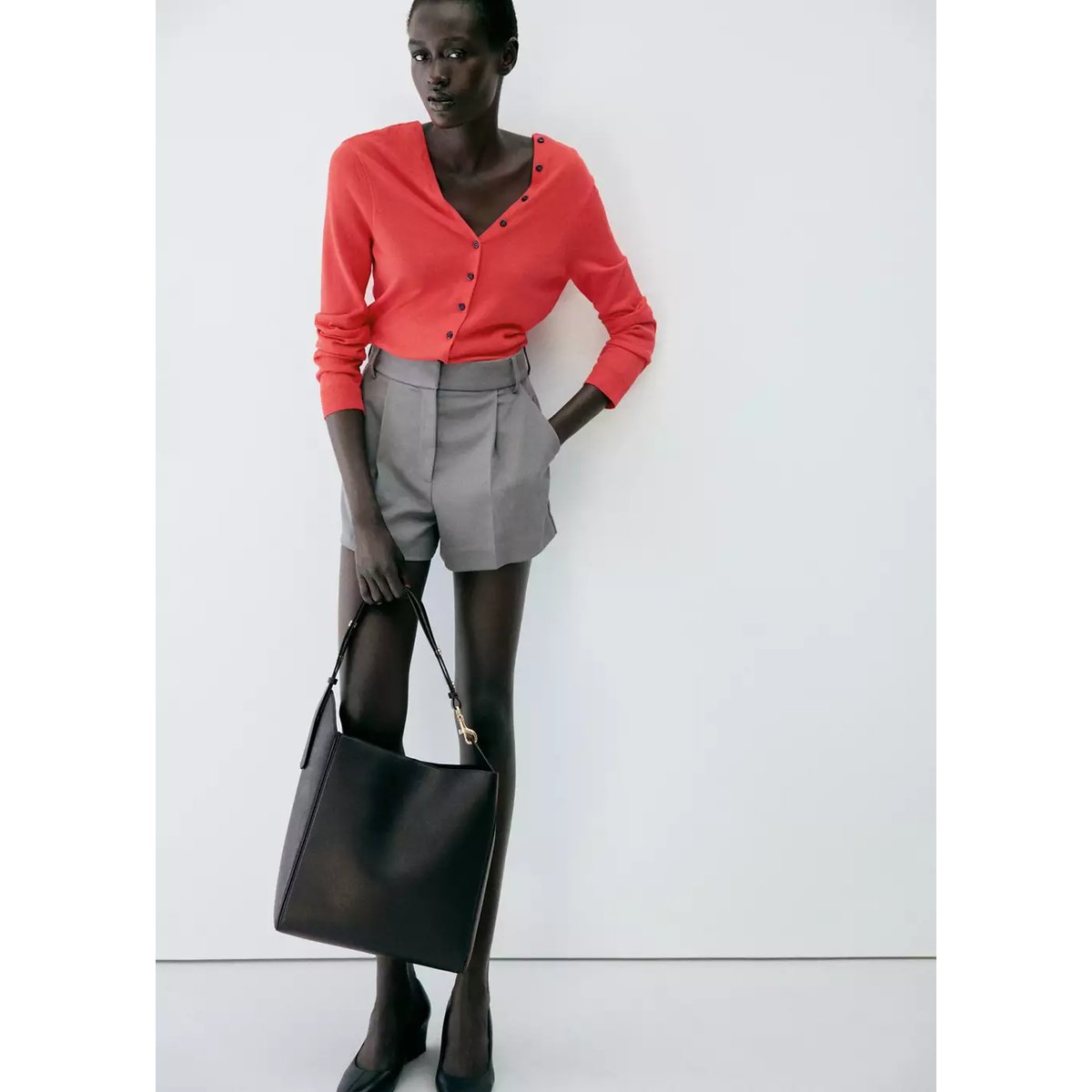 Sac bucket mousqueton noir, MANGO