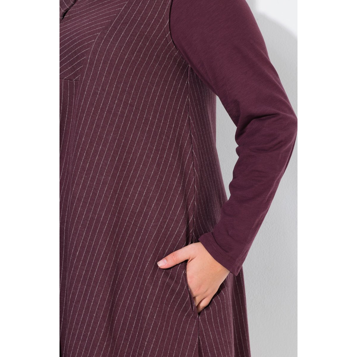 Robe sans manches, fines rayures bordeaux, ULLA POPKEN