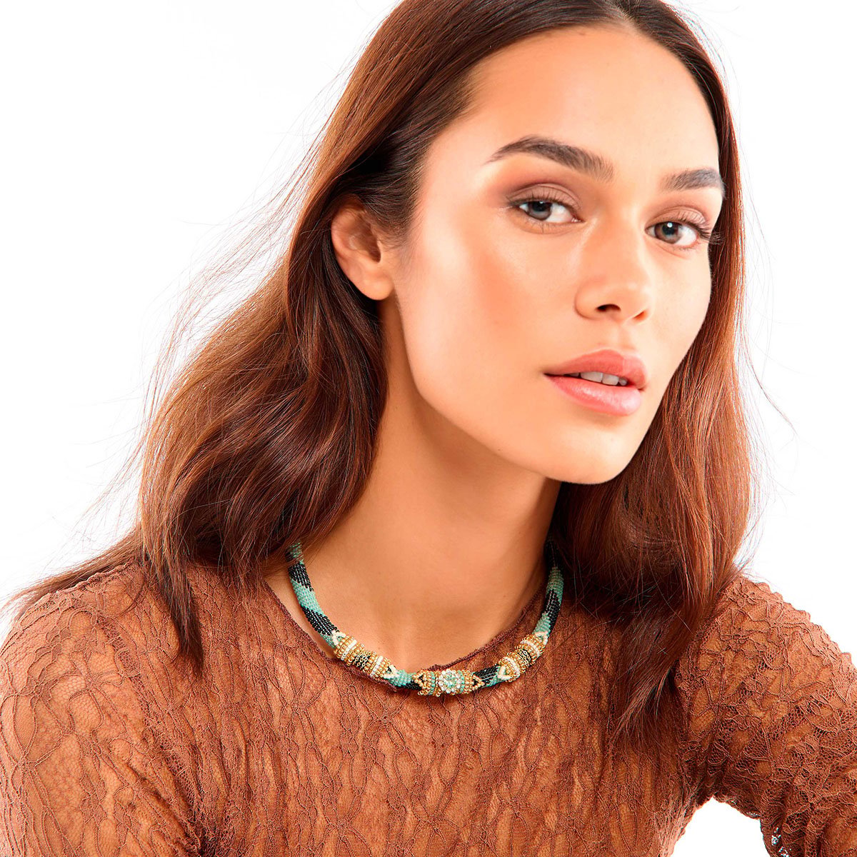 Collier perles tissées cabochon central SHERANE vert, HIPANEMA
