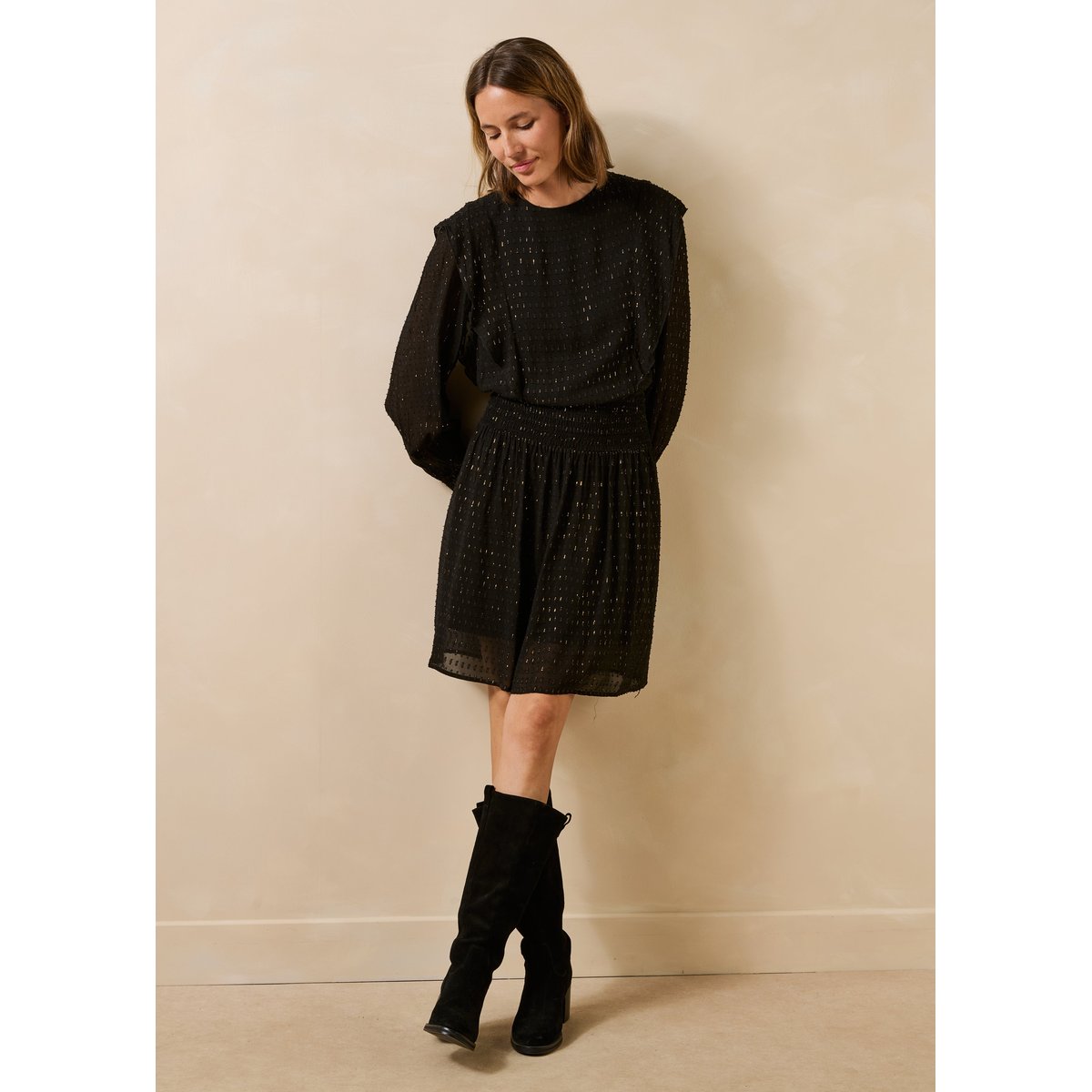 Robe courte en voile manches longues col rond noir, LA FEE MARABOUTEE