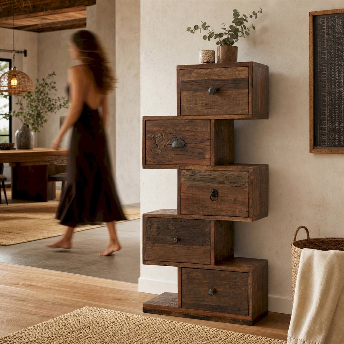 Commode en bois recyclé à tiroirs décalés naturel, RECOLLECTION