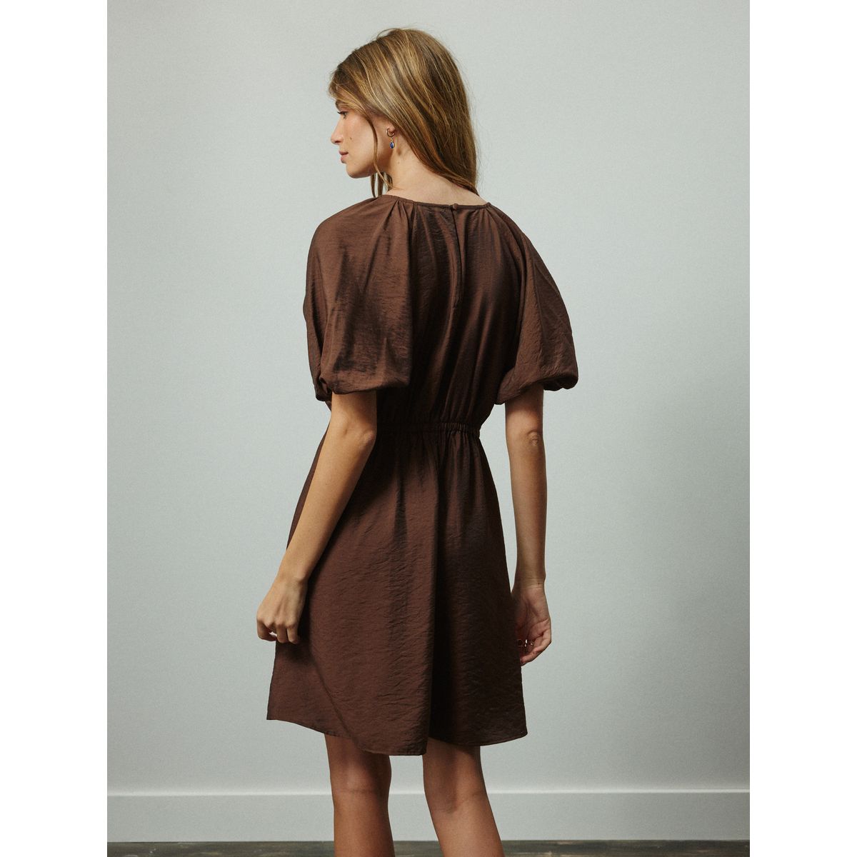 Mini-robe à manches bouffantes marron chocolat, NEXT