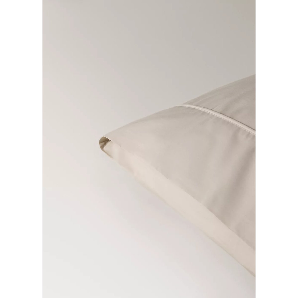 Deux taies d'oreiller percale de coton 500 fils finition passepoilée 50x75 cm sable, MANGO HOME