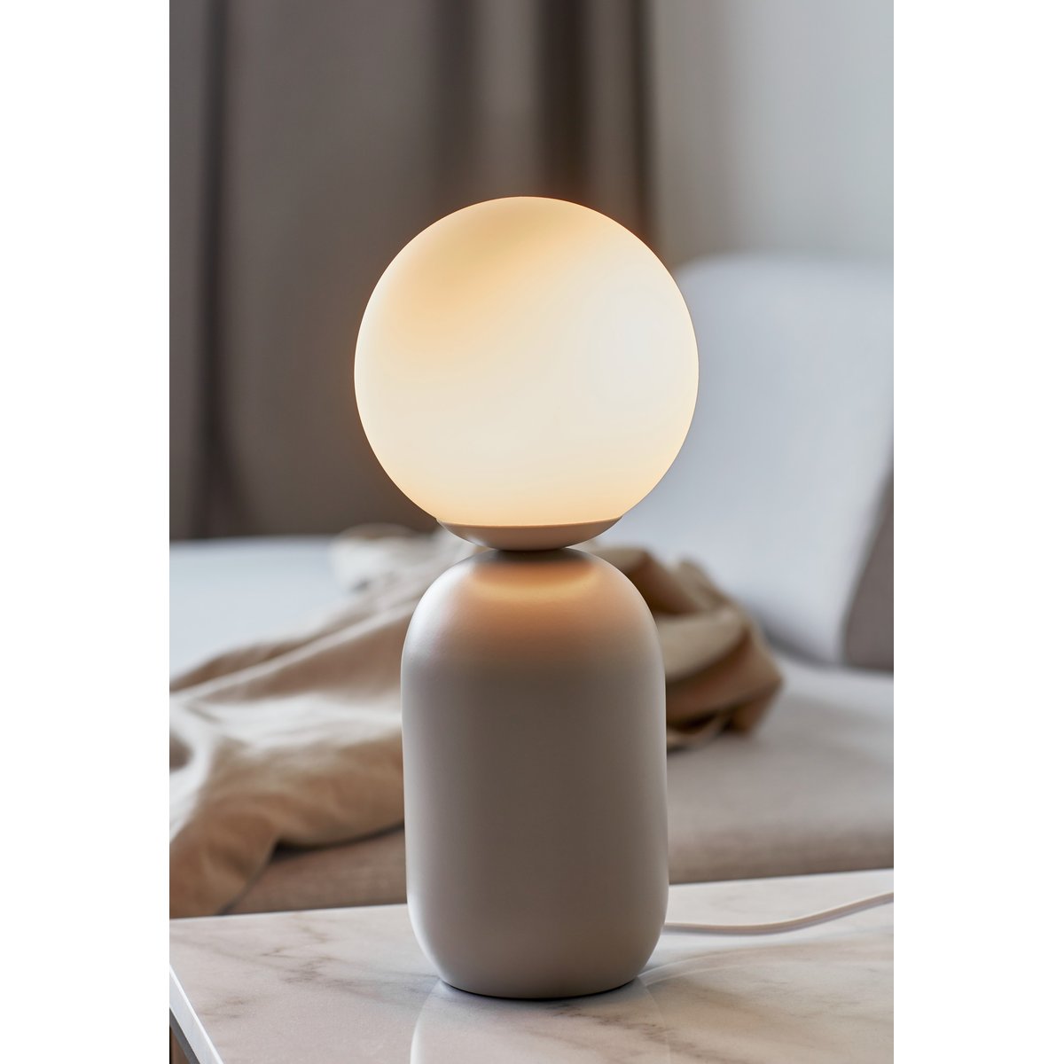 Lampe à poser style contemporain en métal et verre opale, NOTTI gris, NORDLUX