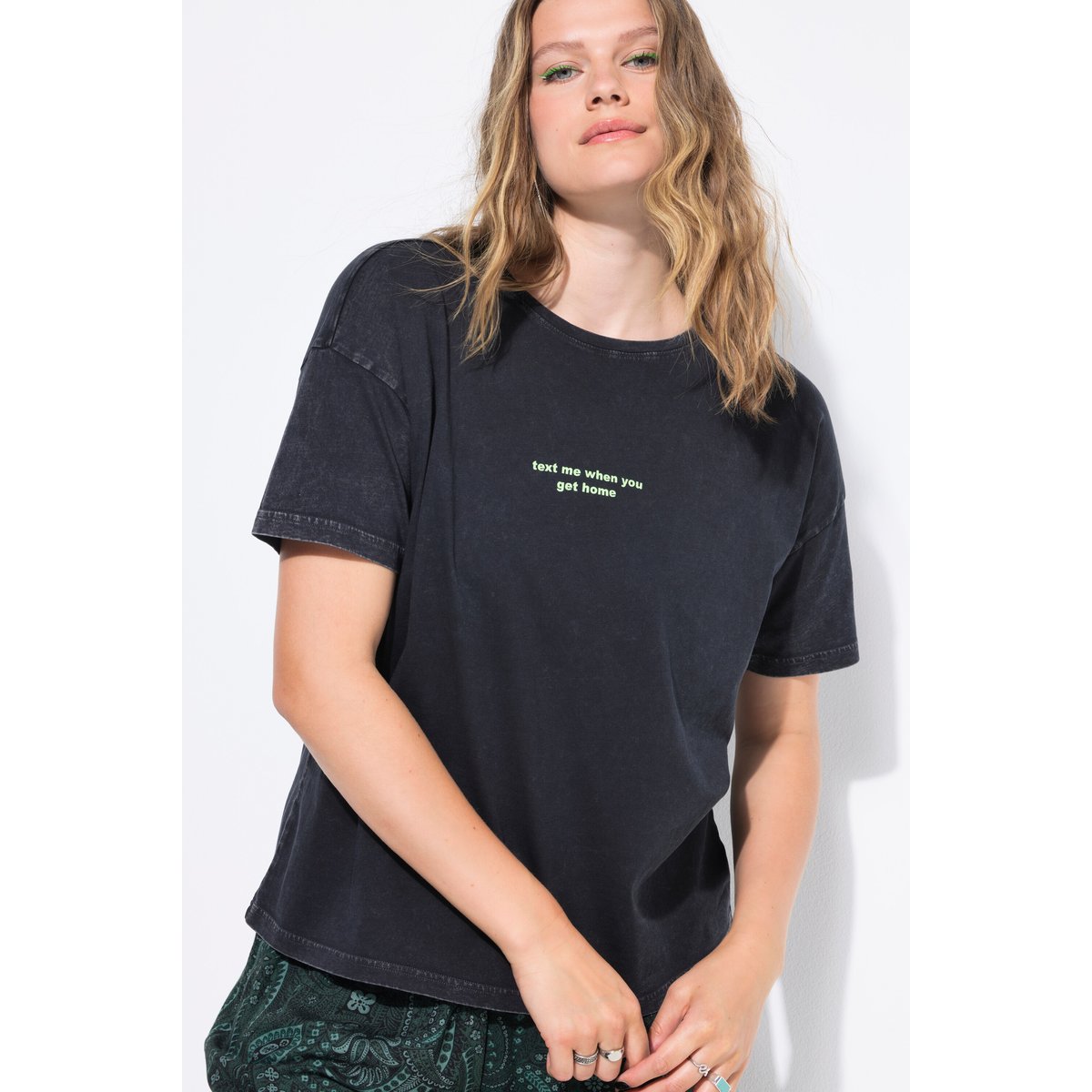 T-shirt oversize à message anthracite, STUDIO UNTOLD