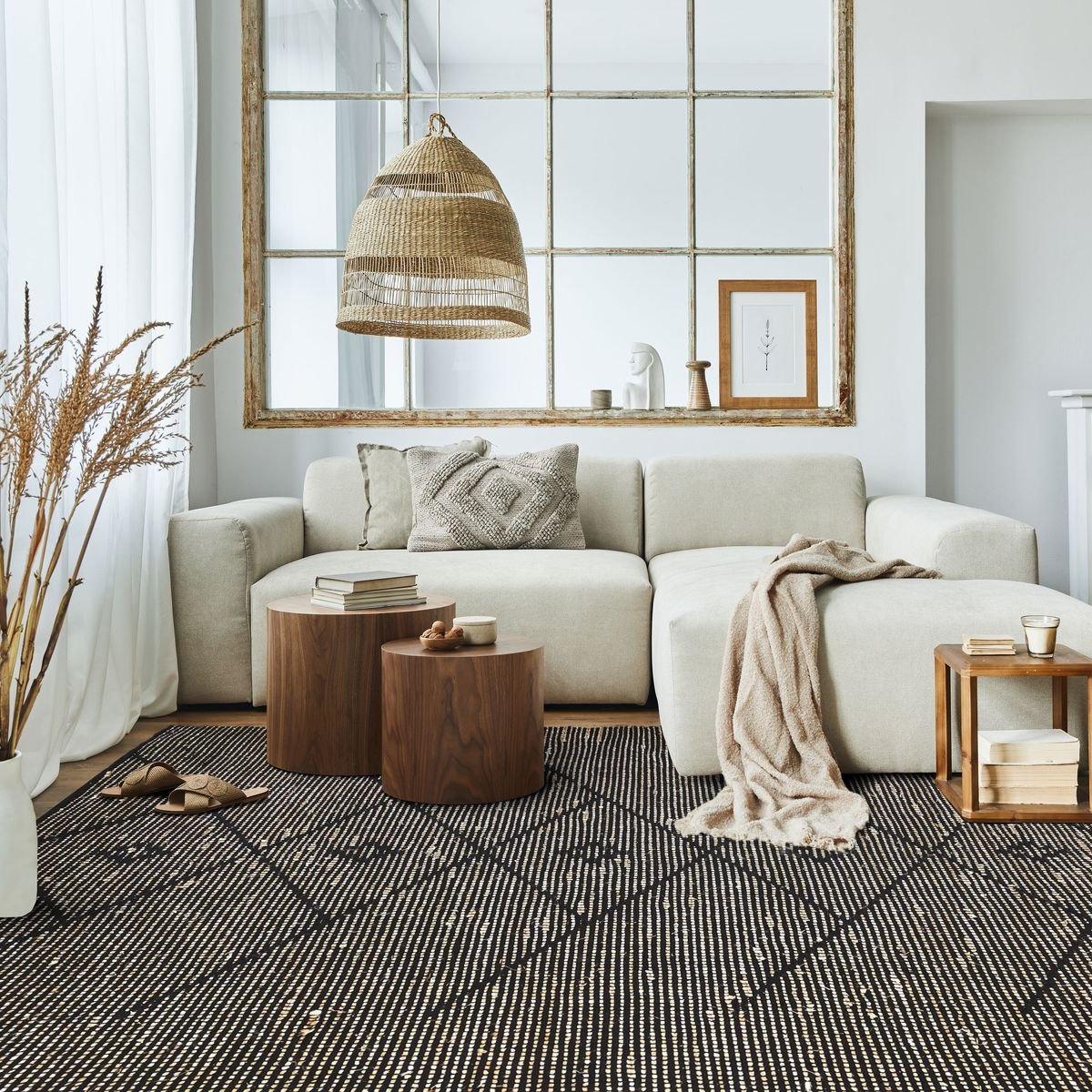 Tapis en jonc de mer motif tribal CHIC TRIBAL noir, THE DECO FACTORY