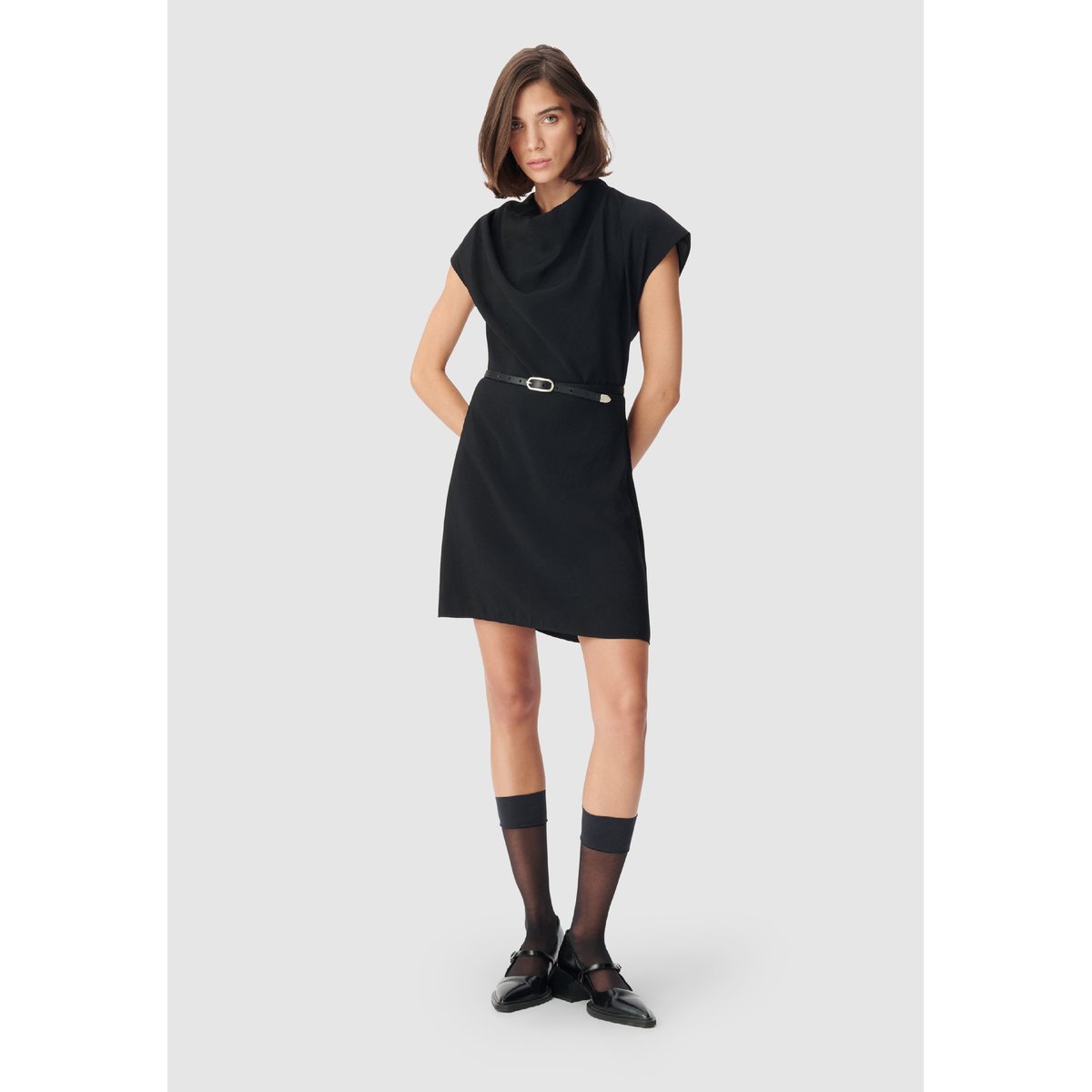 Robe courte col bénitier noir, IKKS