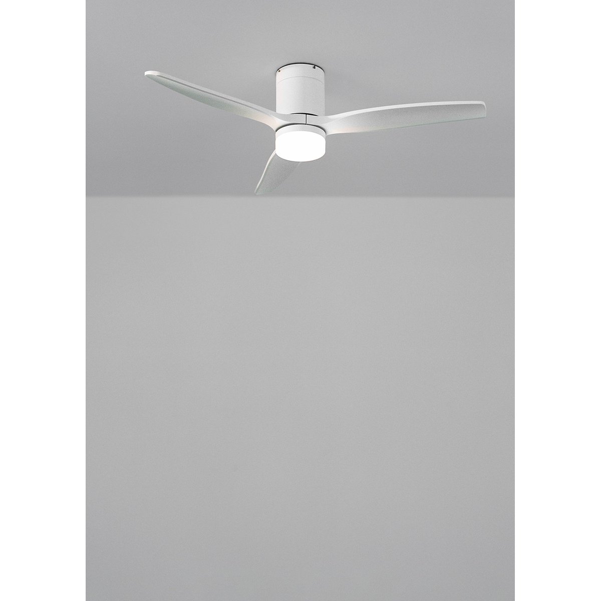 Ventilateur de plafond avec pales techniques en ABS avec lumière et télécommande WIND CALM blanc/blanc, CREATE