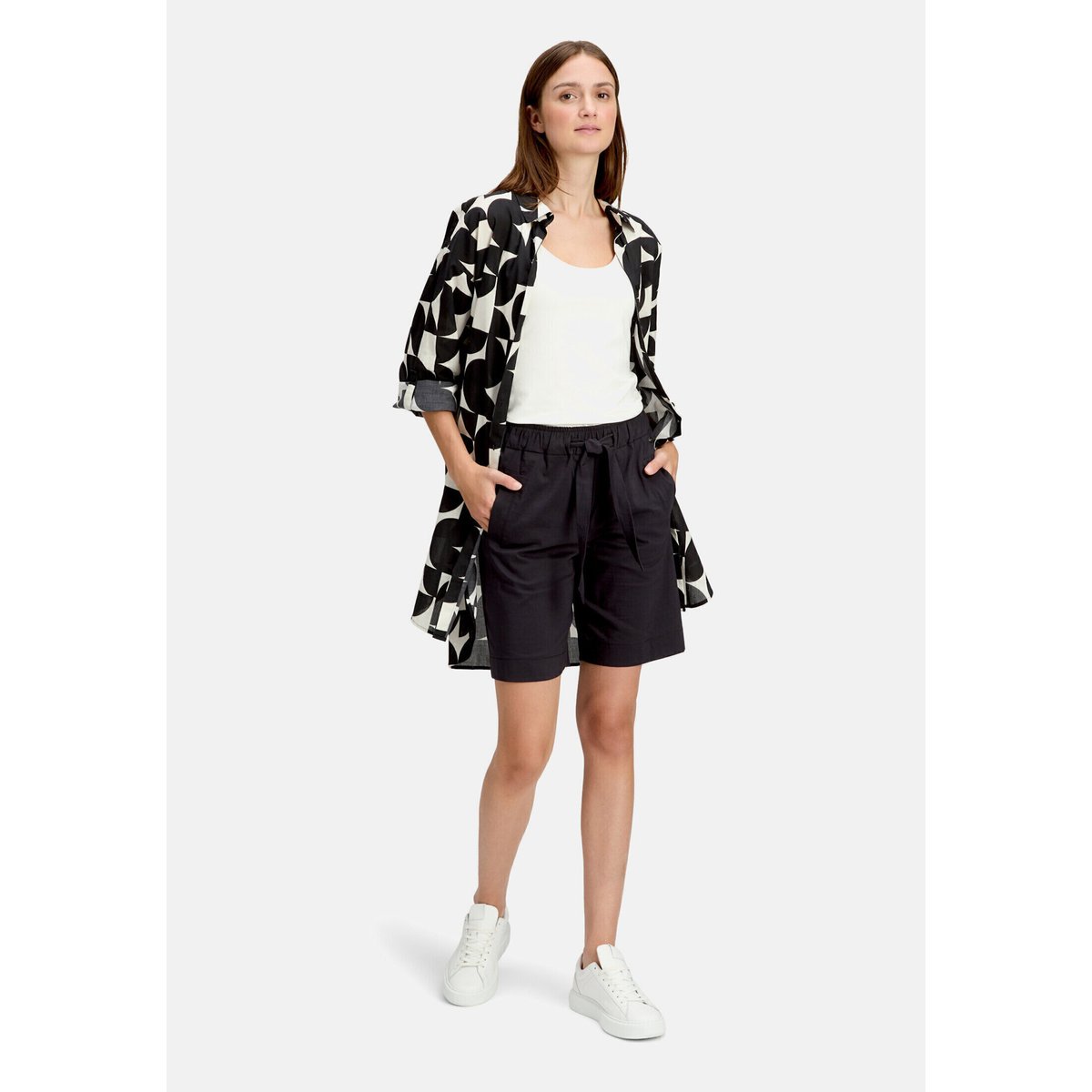 Bermuda à taille élastique noir, BETTY & CO