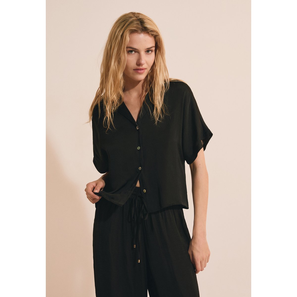 Chemise de pyjama manches courtes satinée CHEETA noir, ETAM