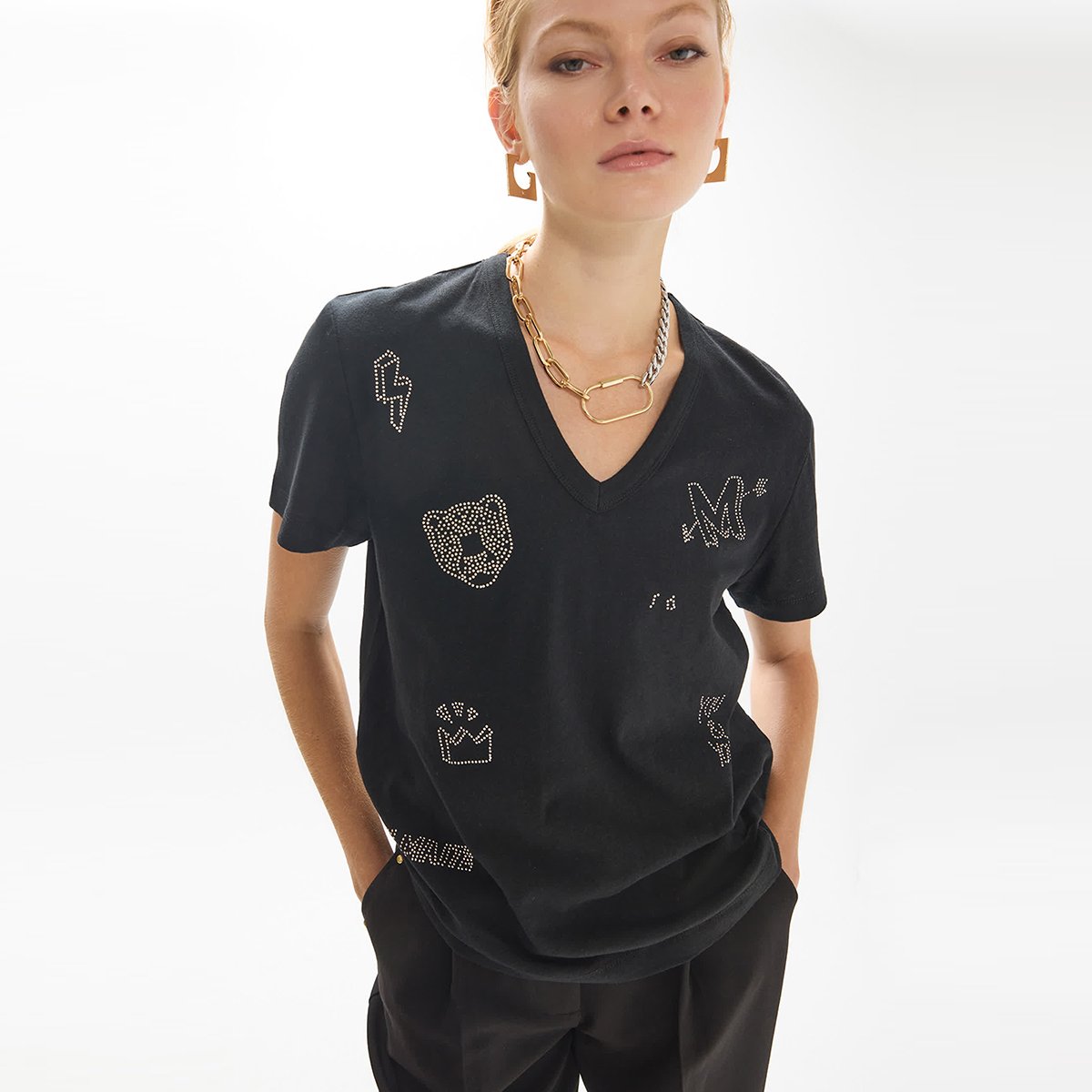 T-shirt col en V imprimé clous graphiques noir, LOLA CASADEMUNT
