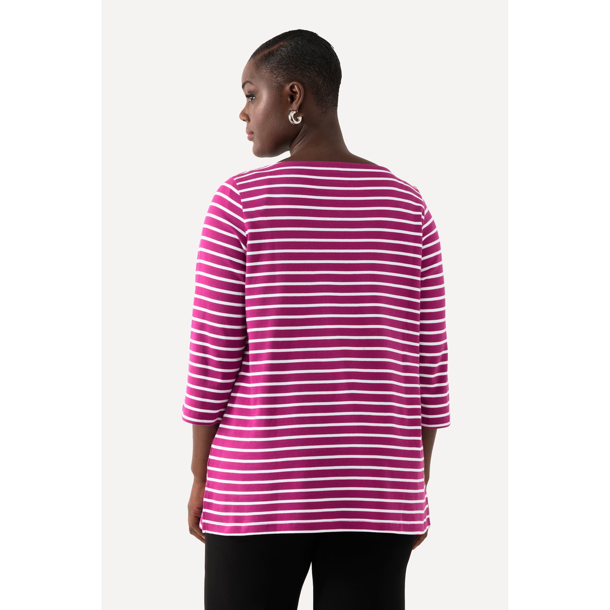T-shirt rayé en coton Pima. Décolleté bateau magenta, ULLA POPKEN