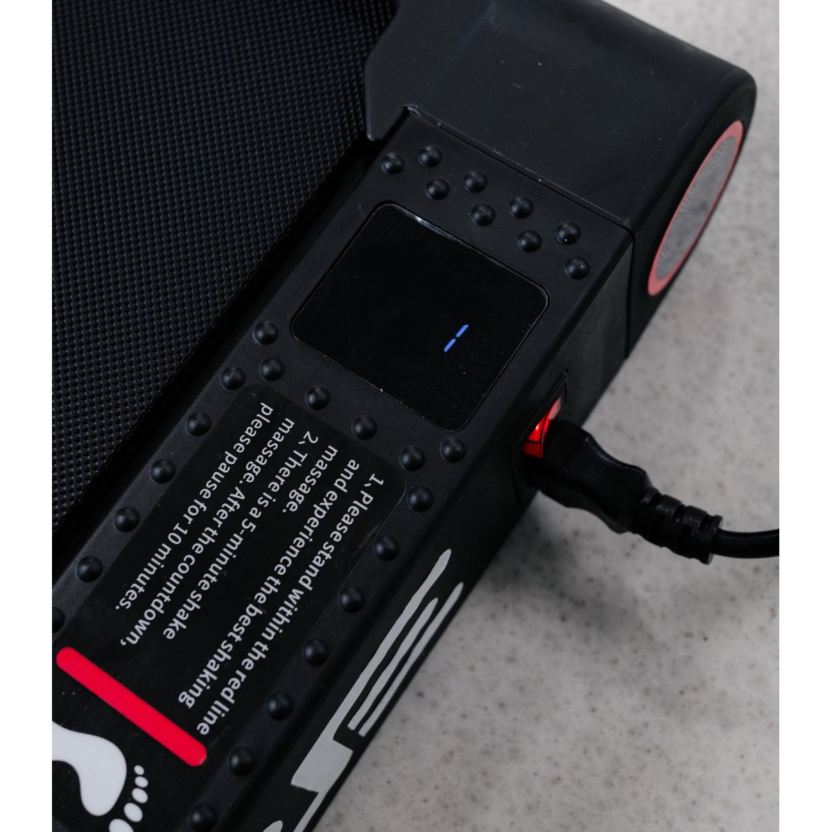 Tapis - CARE - WALKER VIBE - 6 km/h et vibrant noir, CARE FITNESS