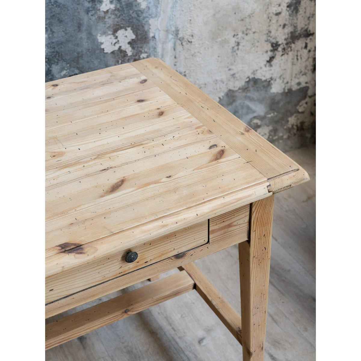 Table à manger en bois Romy N°1589 - Bon état bois clair, DEBONGOUT
