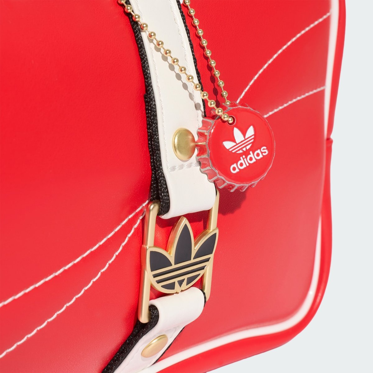 Sac Airliner Allongé Adidas X Coca-Cola Sac Airliner Allongé Adidas X Coca-Cola vivid red, adidas Originals