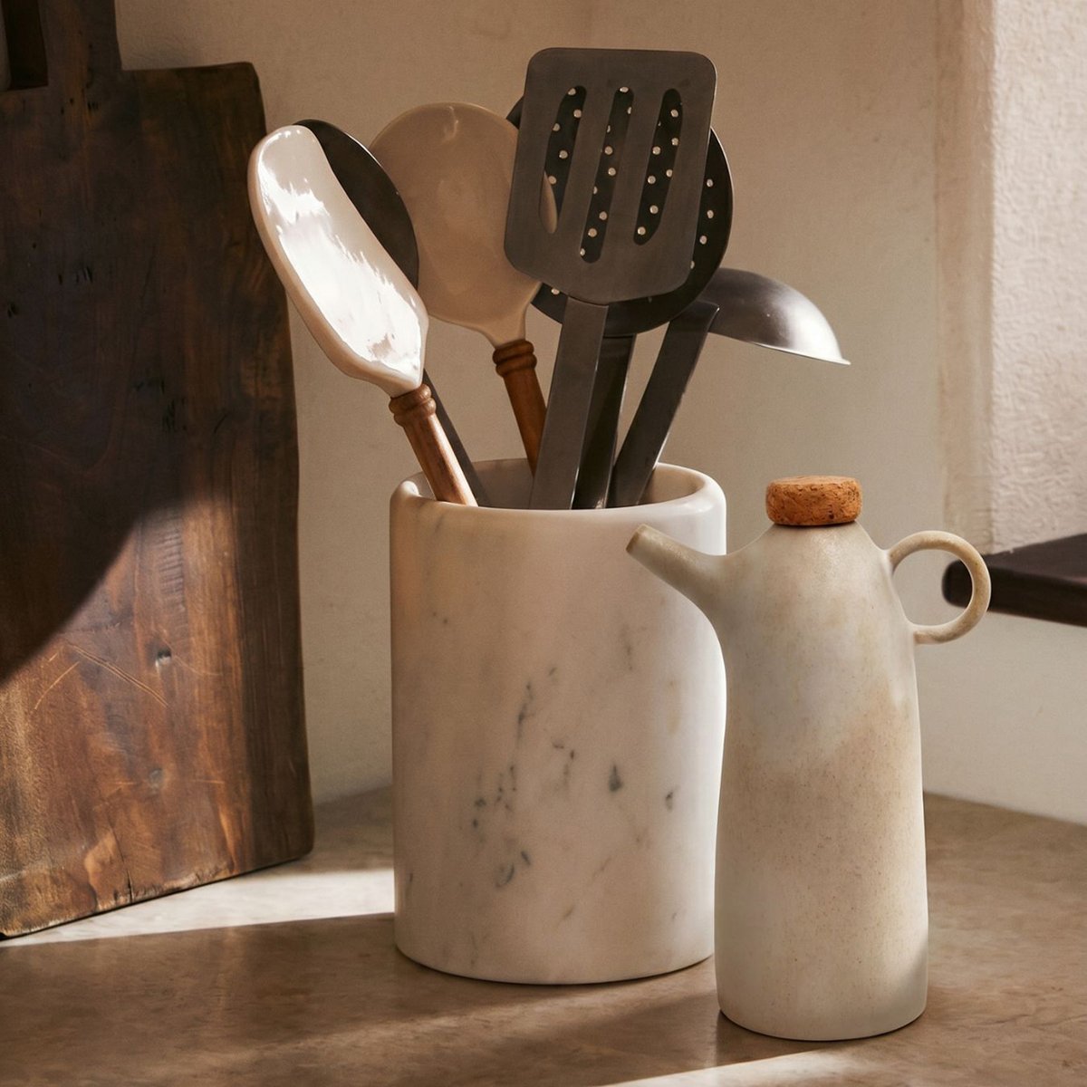 Bouteille d'huile d'olive en grès cérame OLIVE blanc, BAZAR BIZAR